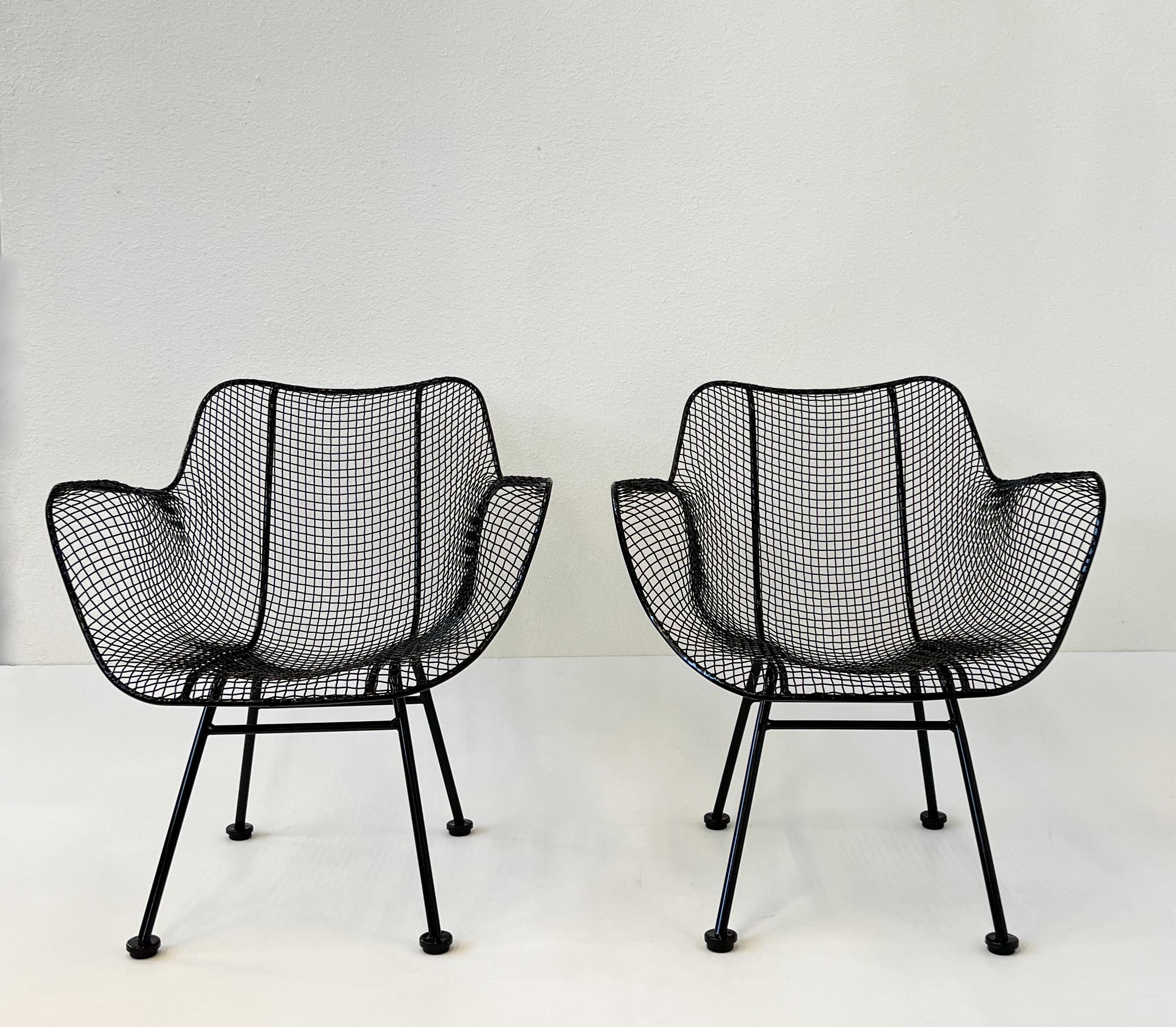 Mid-20th Century Pair of Russell Woodard Sculptura Lounge Chairs For Sale