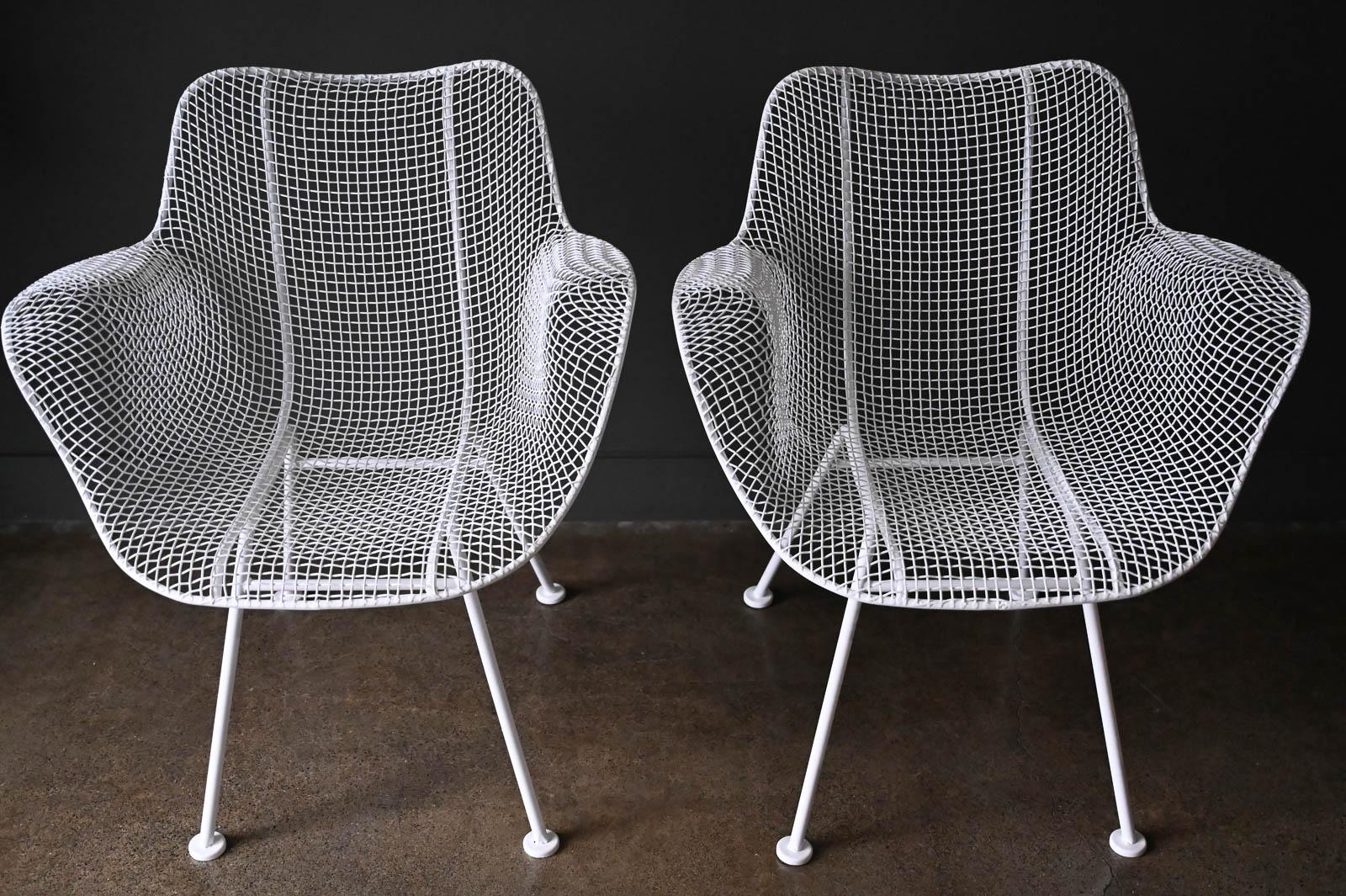 Mid-Century Modern Pair of Russell Woodard Sculptura Outdoor Chairs, ca. 1950 For Sale