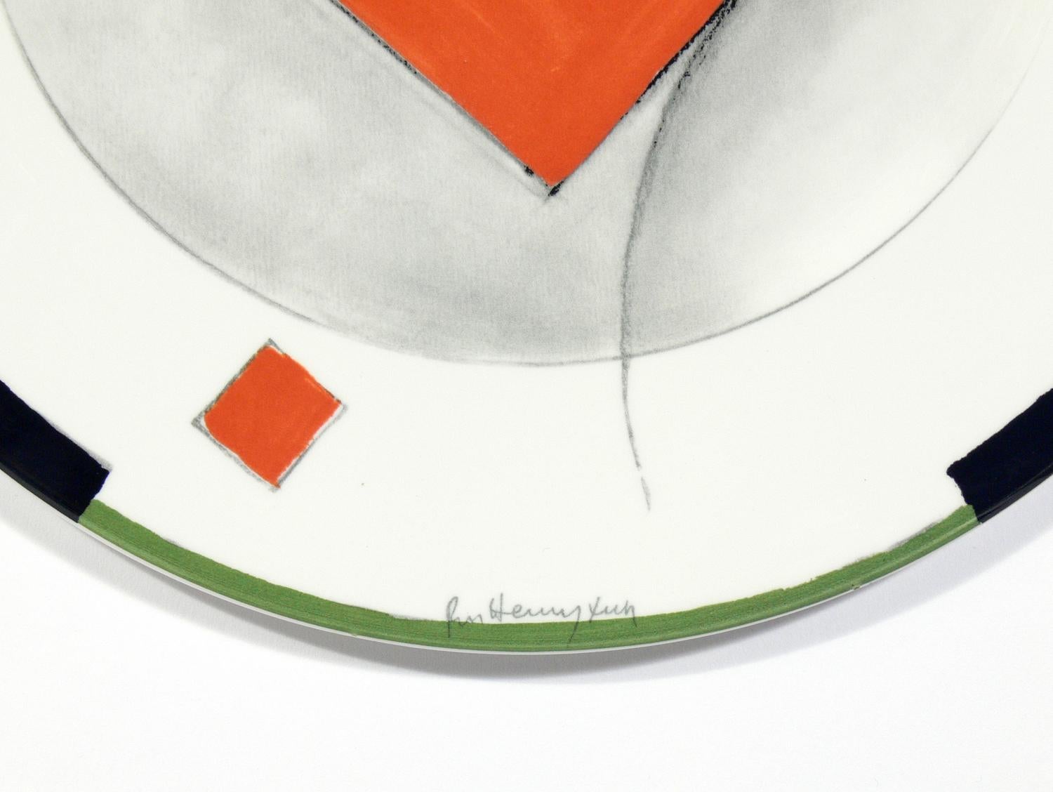 Luxembourgish Pair of Russian Constructivist Plates by Wladimir Njemuchin for Villeroy & Boch