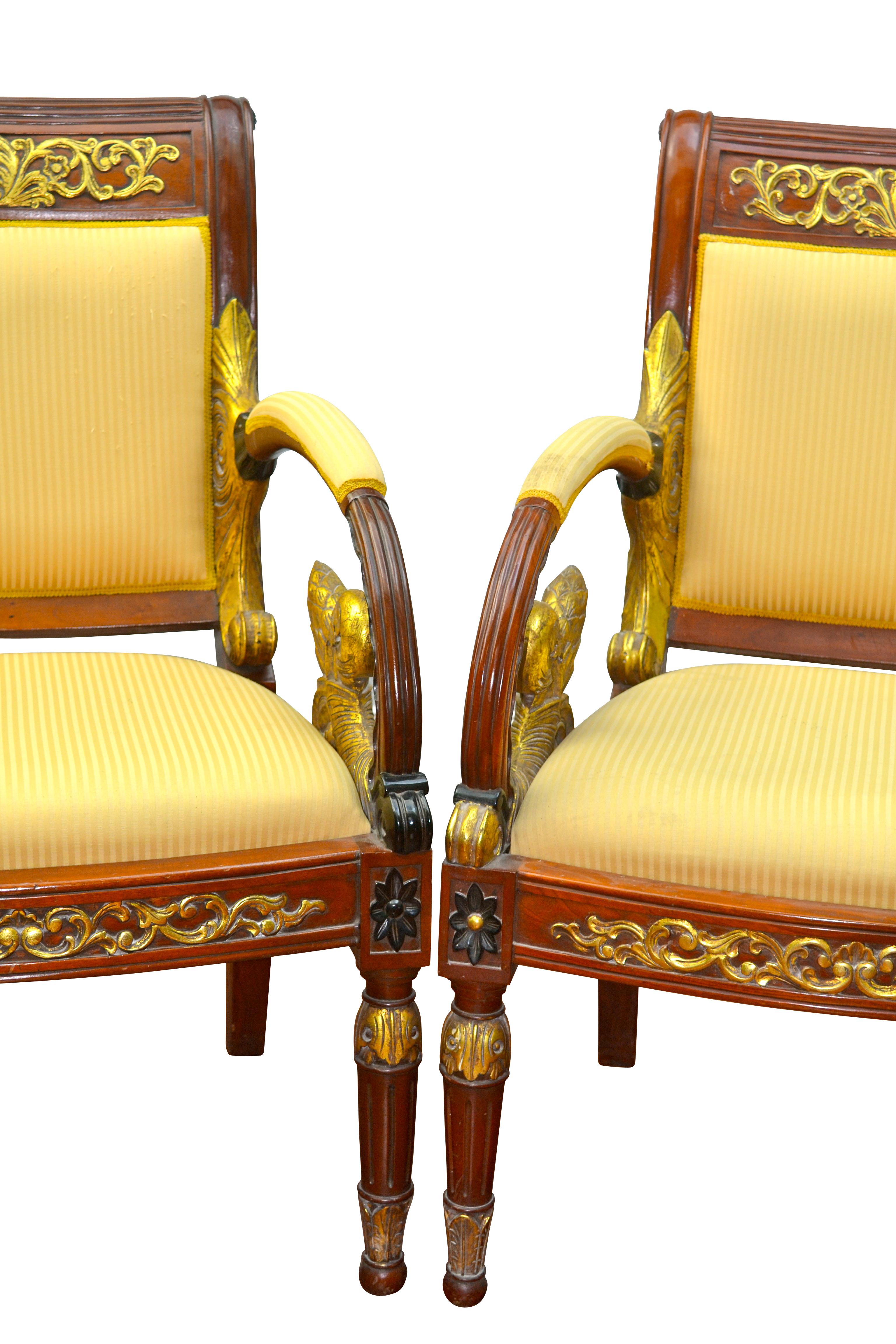 Fin du 20e siècle Paire de fauteuils Gianni Versace de la collection Vanitas 1994 en vente