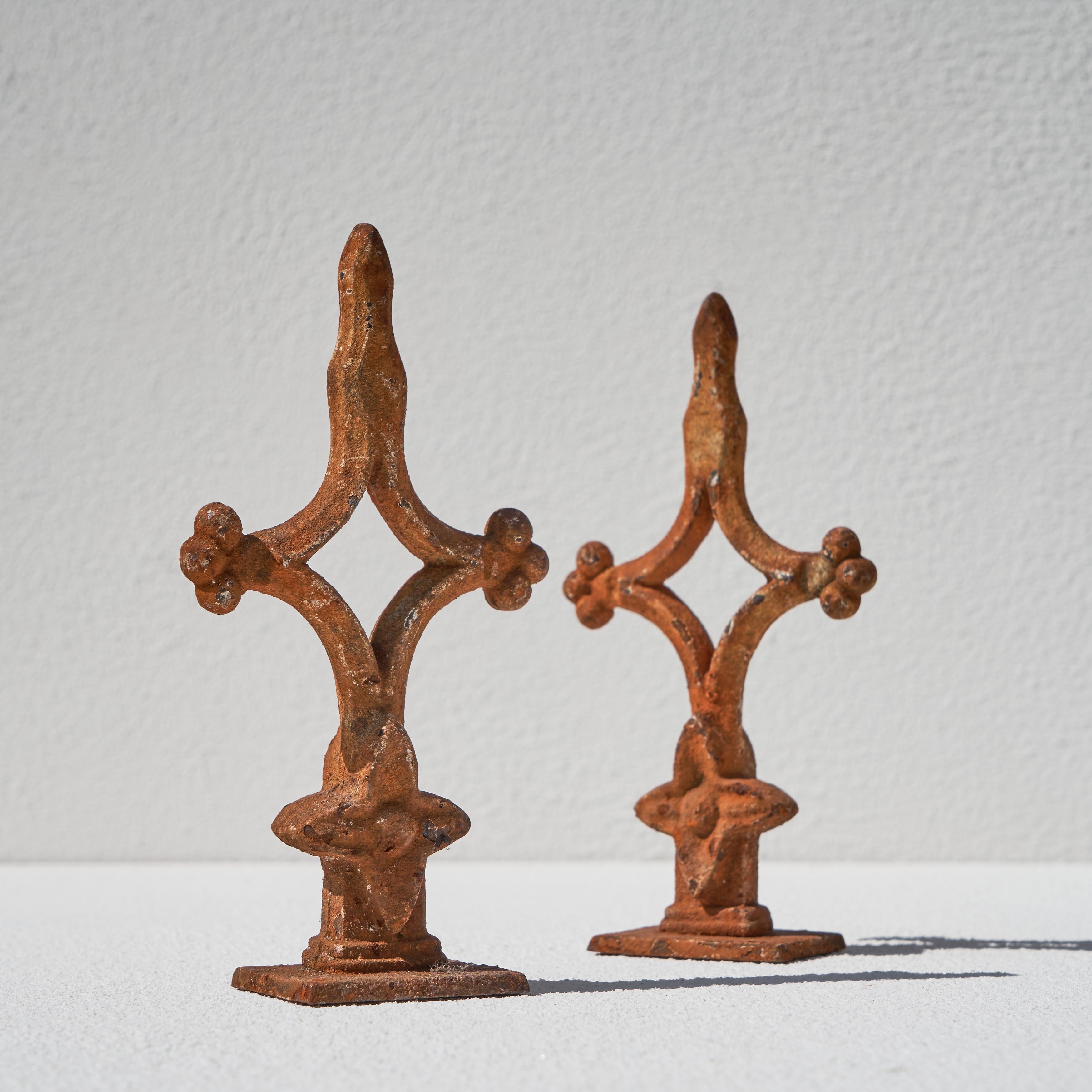 Arts and Crafts Pair of Rusted 19th Century Decorative Finials For Sale