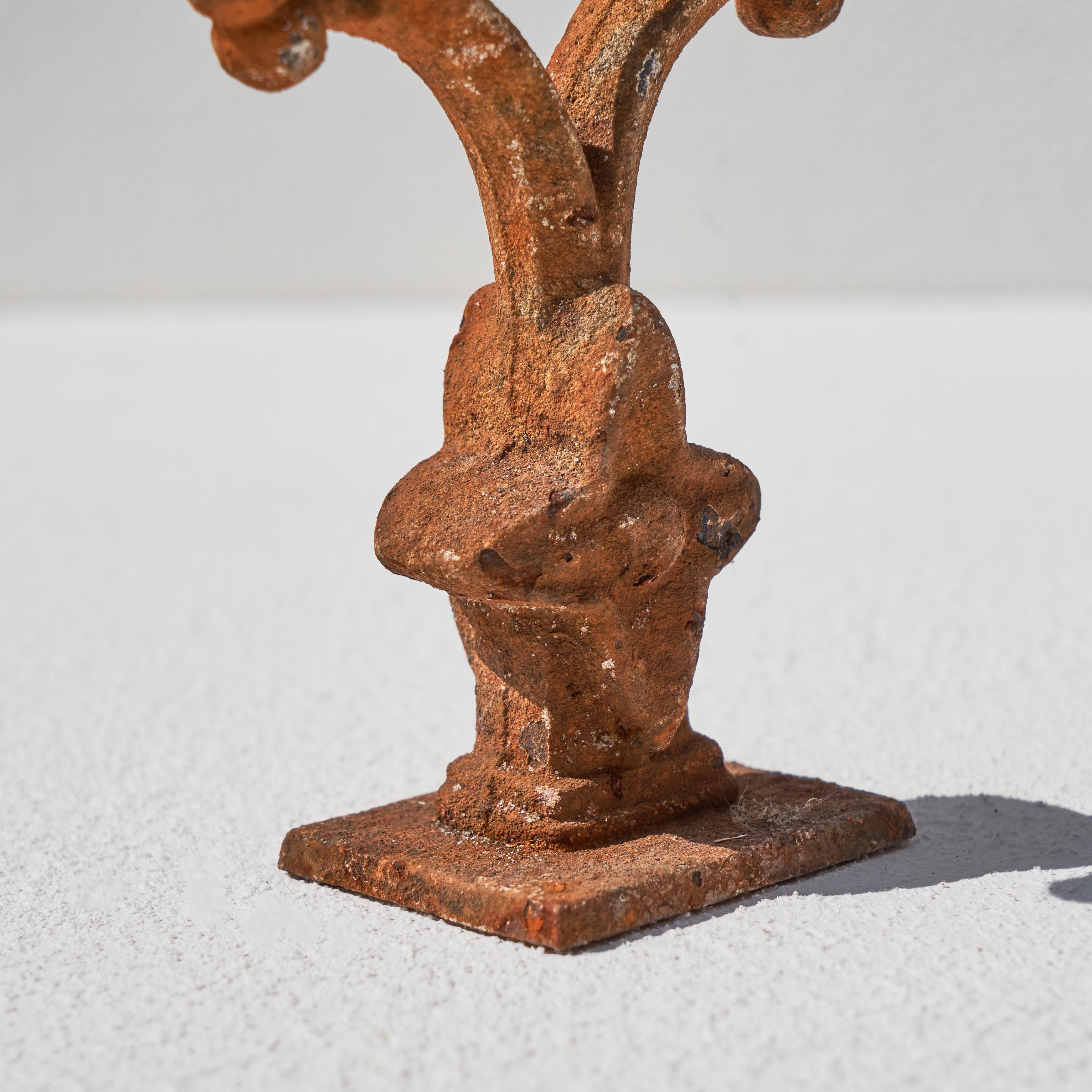 Iron Pair of Rusted 19th Century Decorative Finials For Sale