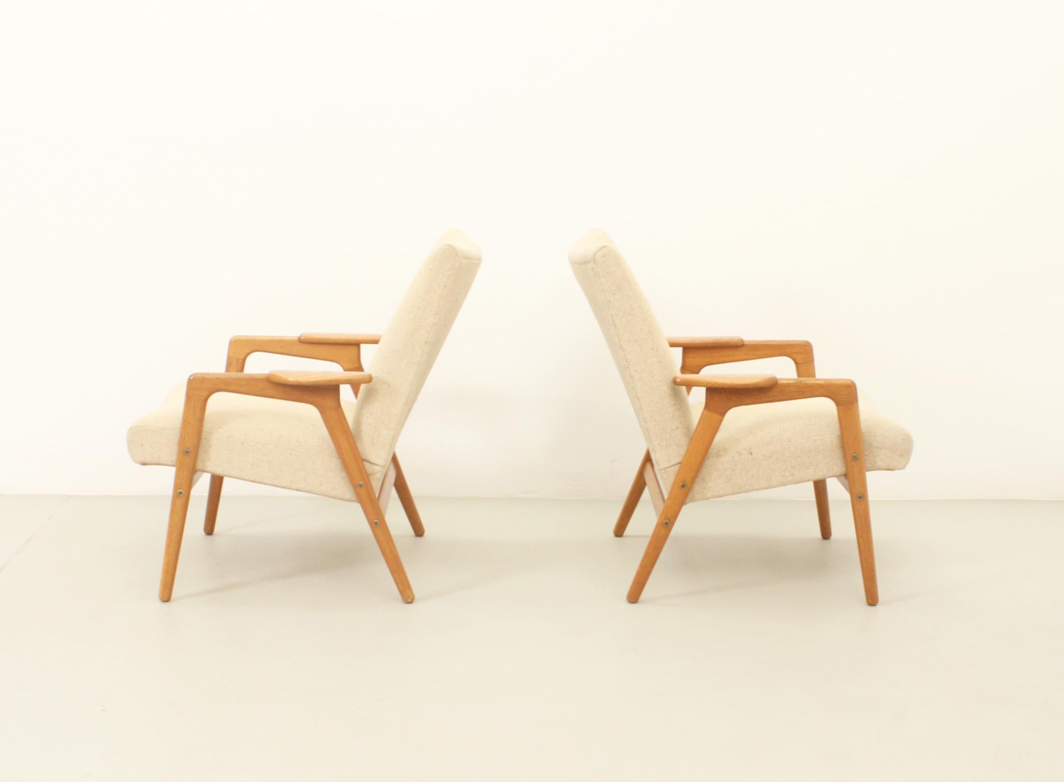 Pair of Ruster Armchairs by Yngve Ekström for Pastoe, 1960's For Sale 4