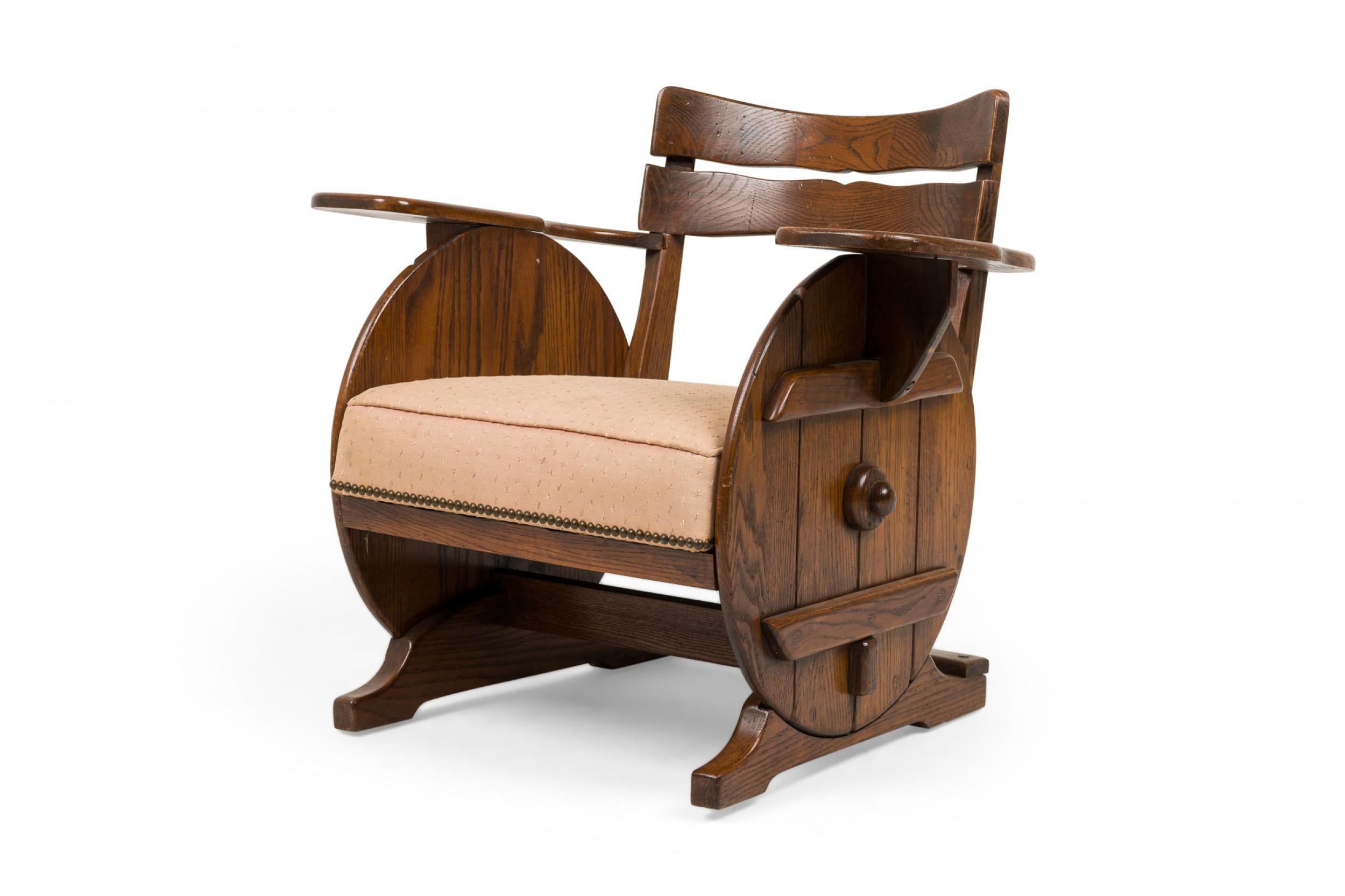 Paar rustikale Adirondack Beige gepolstert Holz Stühle (Rustikal) im Angebot