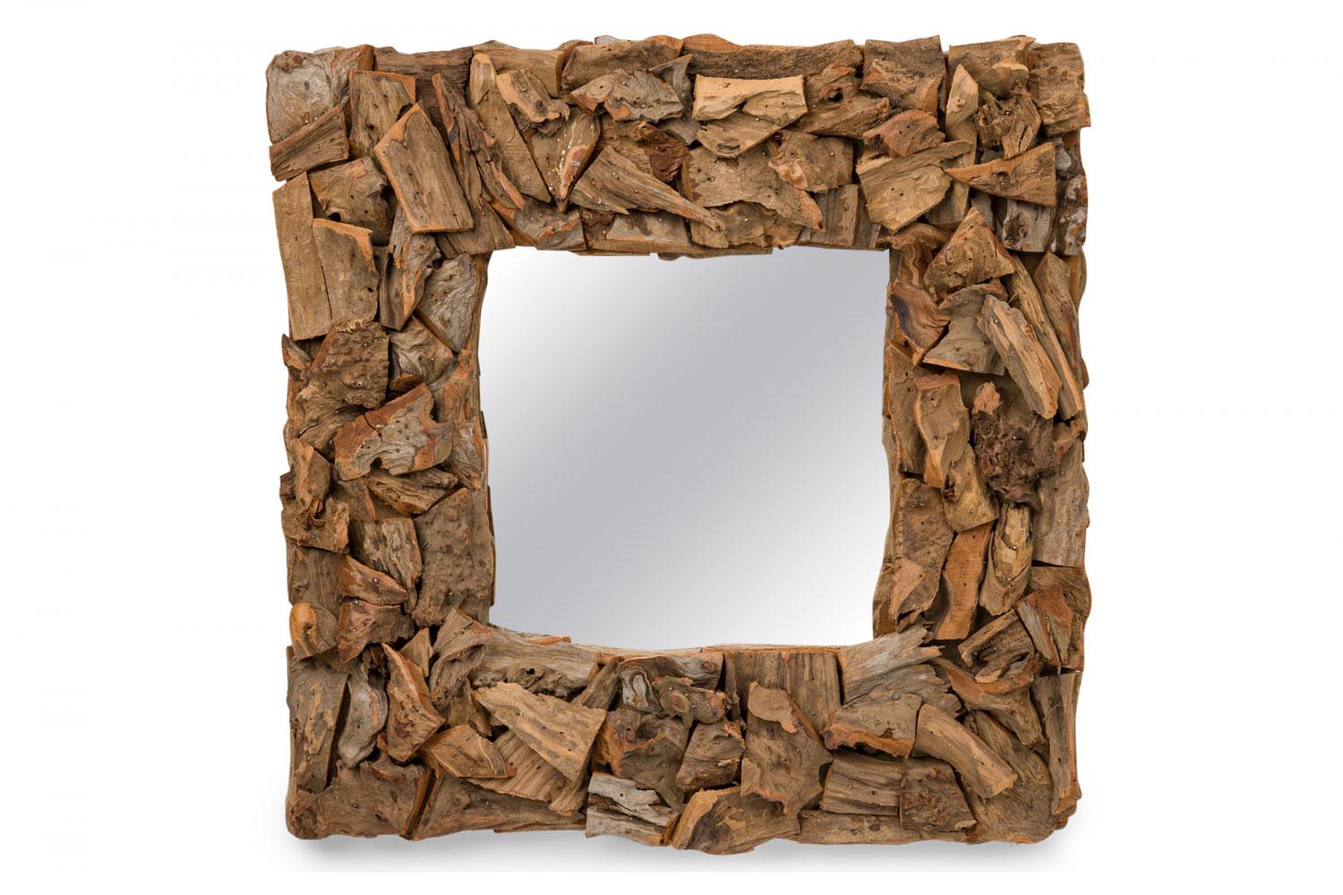 PAIRE de miroirs muraux carrés de style Adirondack rustique avec un cadre composé de morceaux de bois flotté autour d'un miroir central rectangulaire. (PRIX PAR PAIRE)