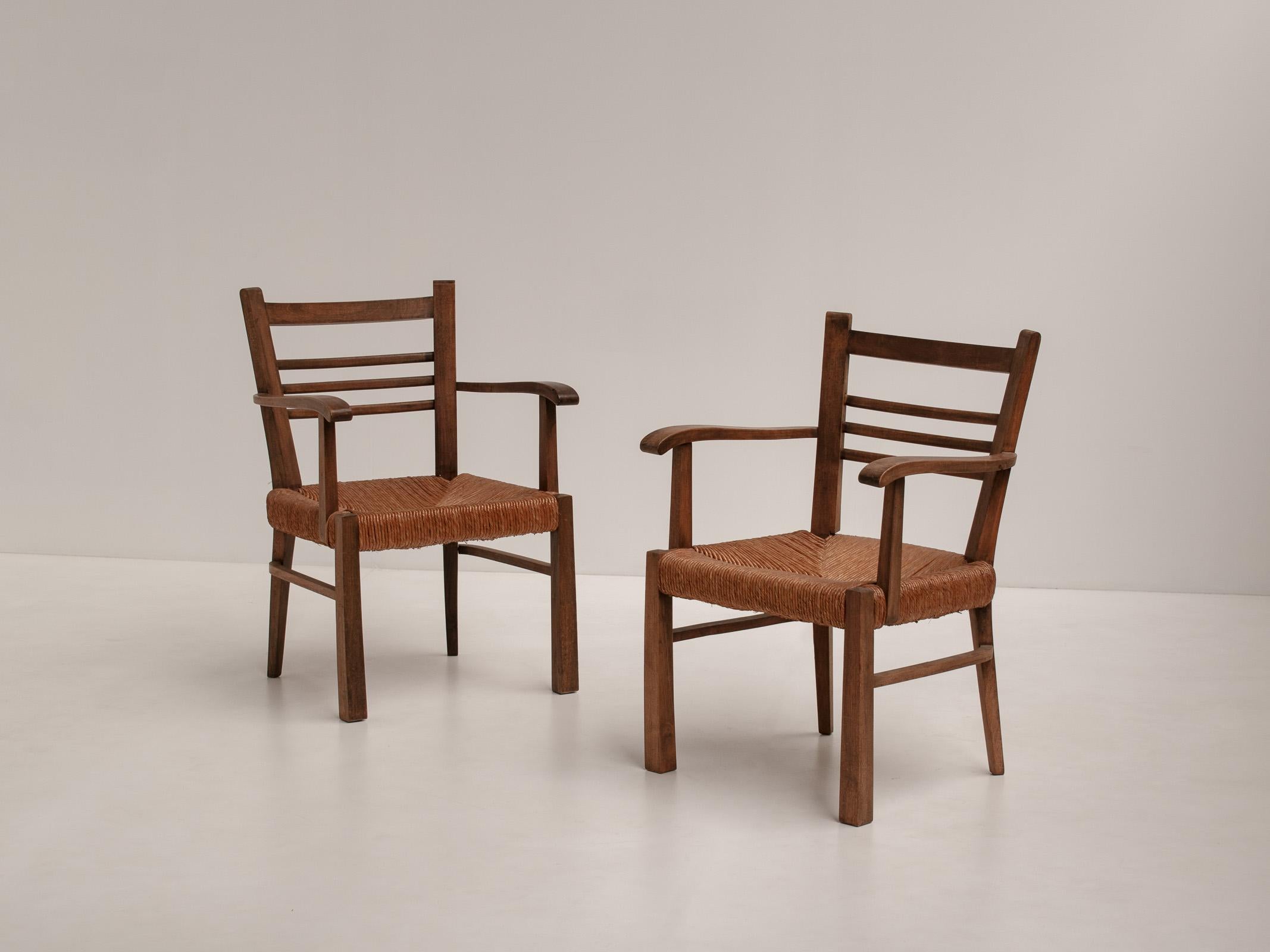 Pair of Rustic French Armchairs in Wood and Straw, 1950s In Good Condition In Antwerp, BE