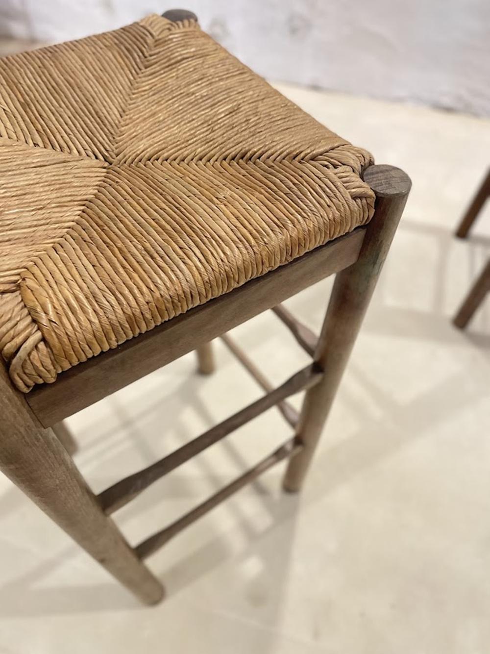 Bois Pair of Rustic Ladder-Back Bar Stools Mediterranean Origin, Mid-20th Century en vente