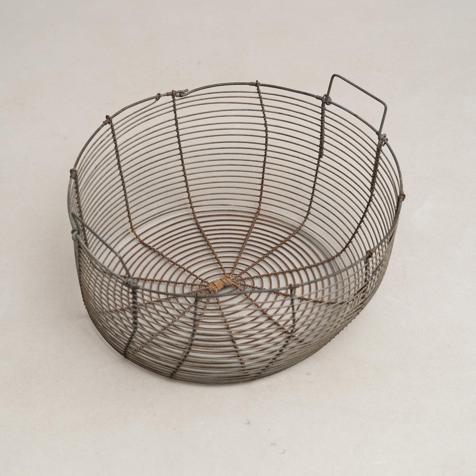 Pair of Rustic Metal Basket, circa 1940 For Sale 6
