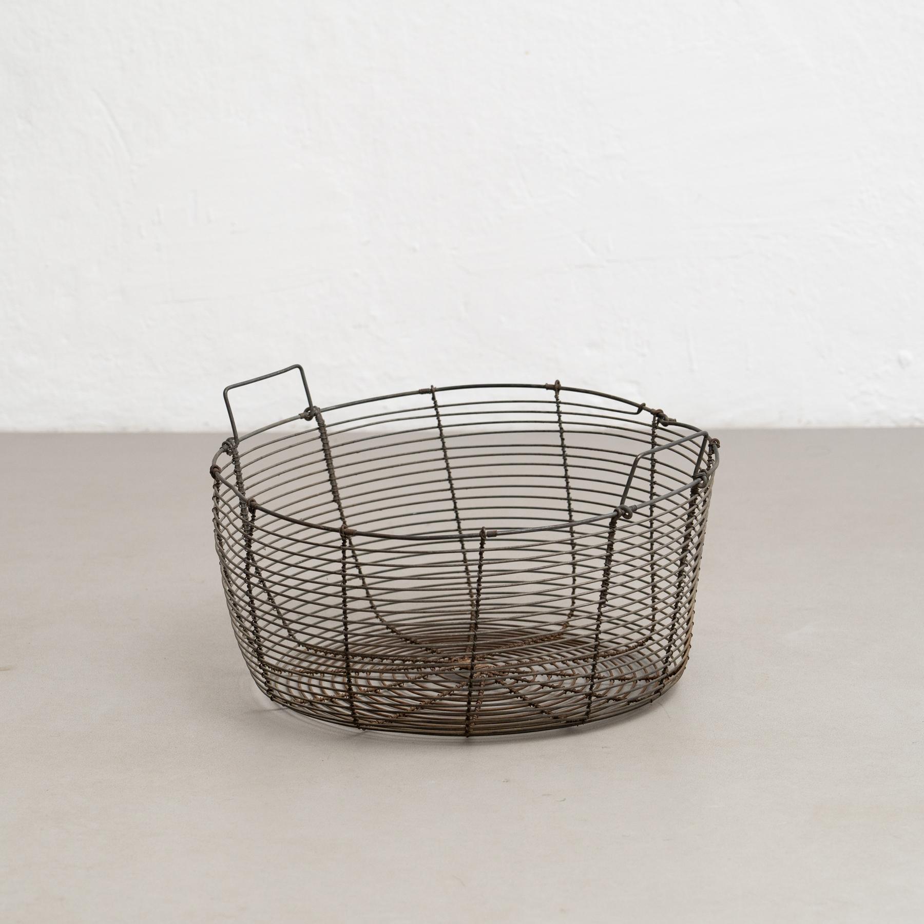 Pair of Rustic Metal Basket, circa 1940 In Good Condition For Sale In Barcelona, Barcelona