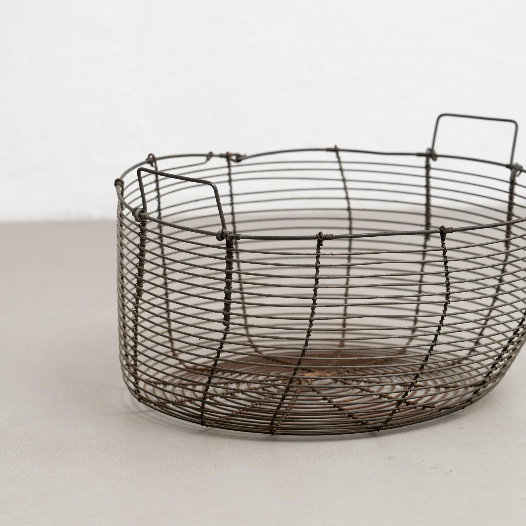 Pair of Rustic Metal Basket, circa 1940 For Sale 2