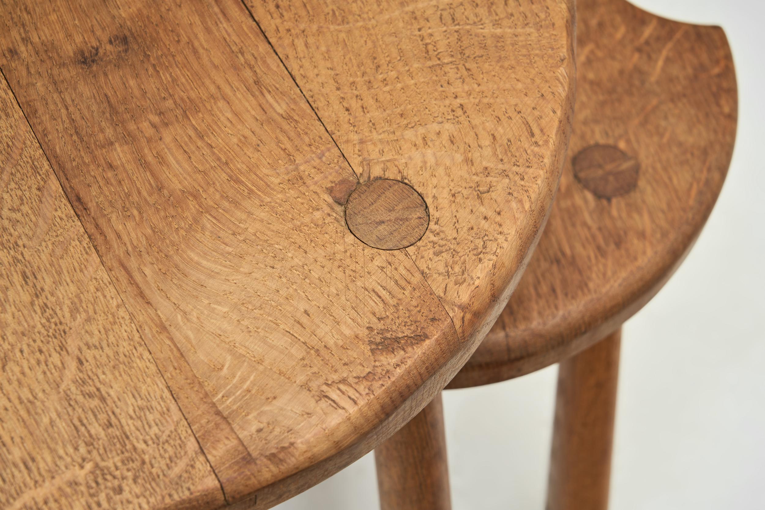 Coppia di tavolini rustici in Oak, Francia, anni '50 in vendita 4