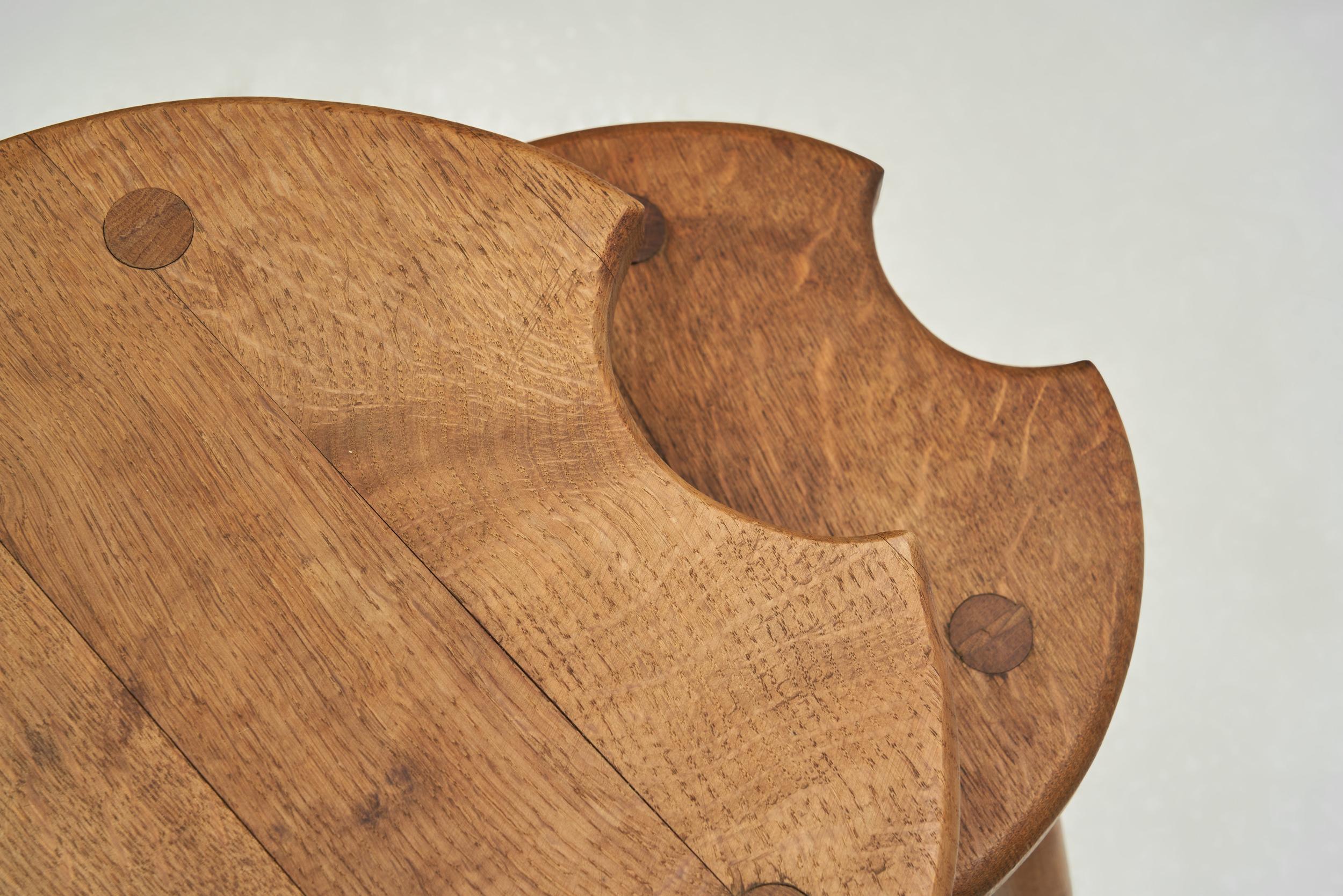 Coppia di tavolini rustici in Oak, Francia, anni '50 in vendita 5