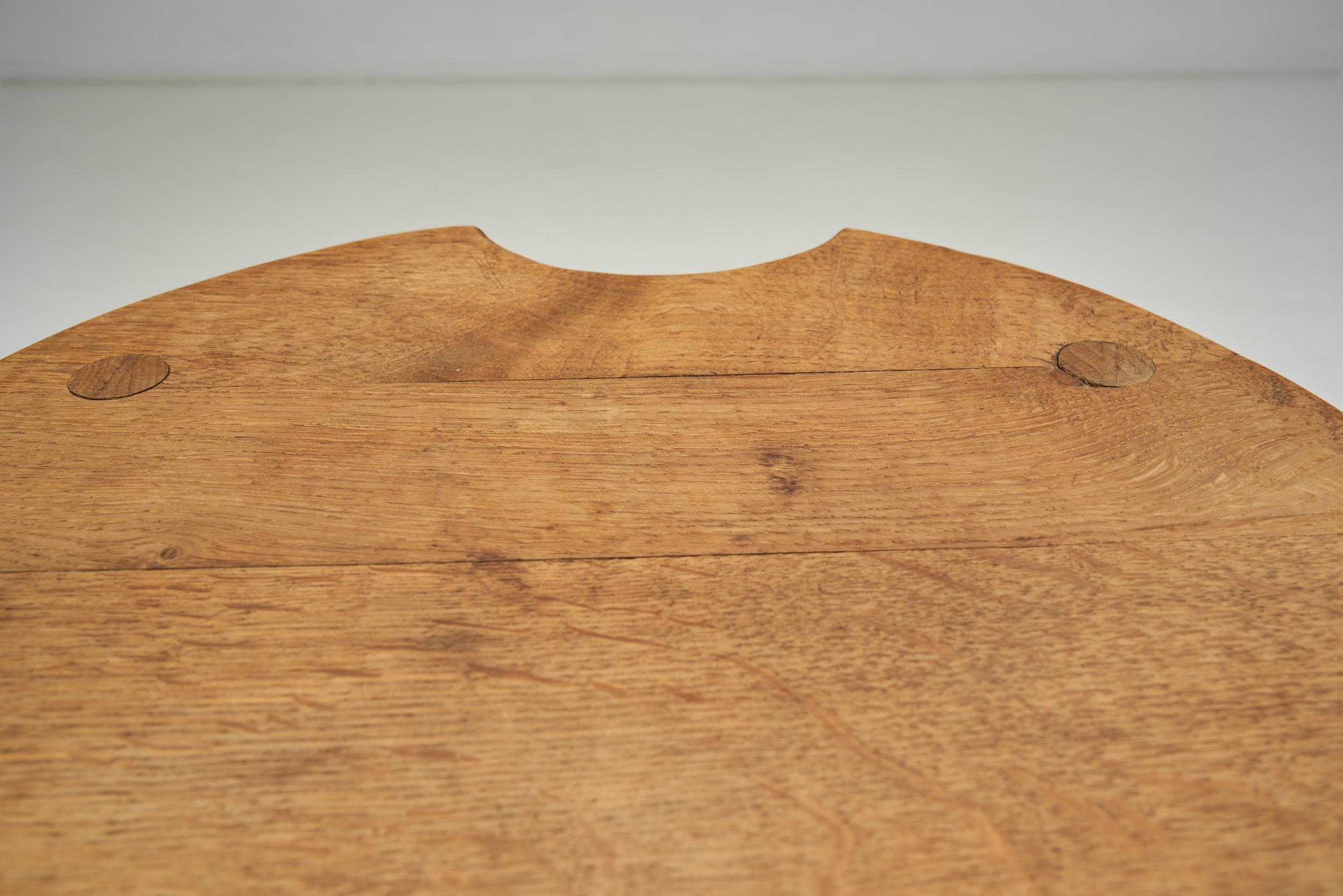 Coppia di tavolini rustici in Oak, Francia, anni '50 in vendita 7