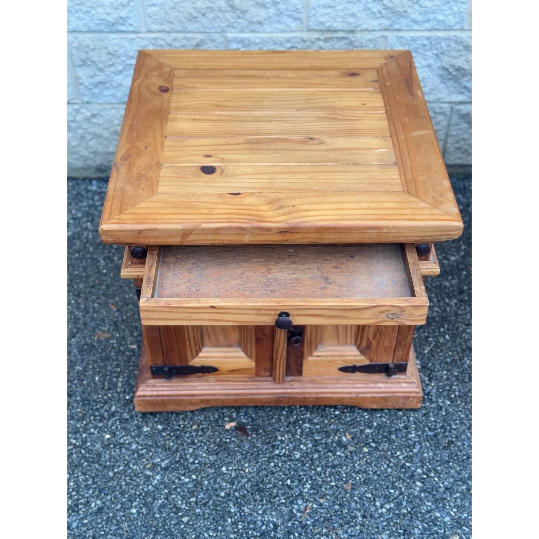 20th Century Pair of Rustic Pine Nightstands With Wrought Iron Hardware For Sale