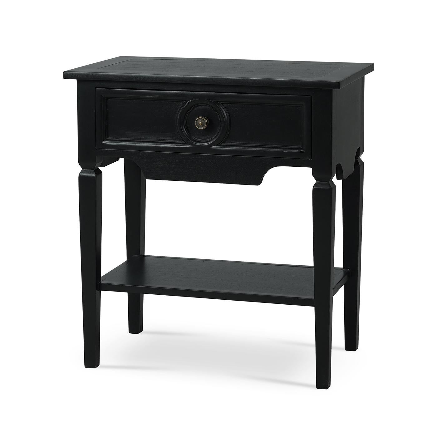 Indonésien Paire de tables d'appoint rectangulaires rustiques peintes en noir en vente