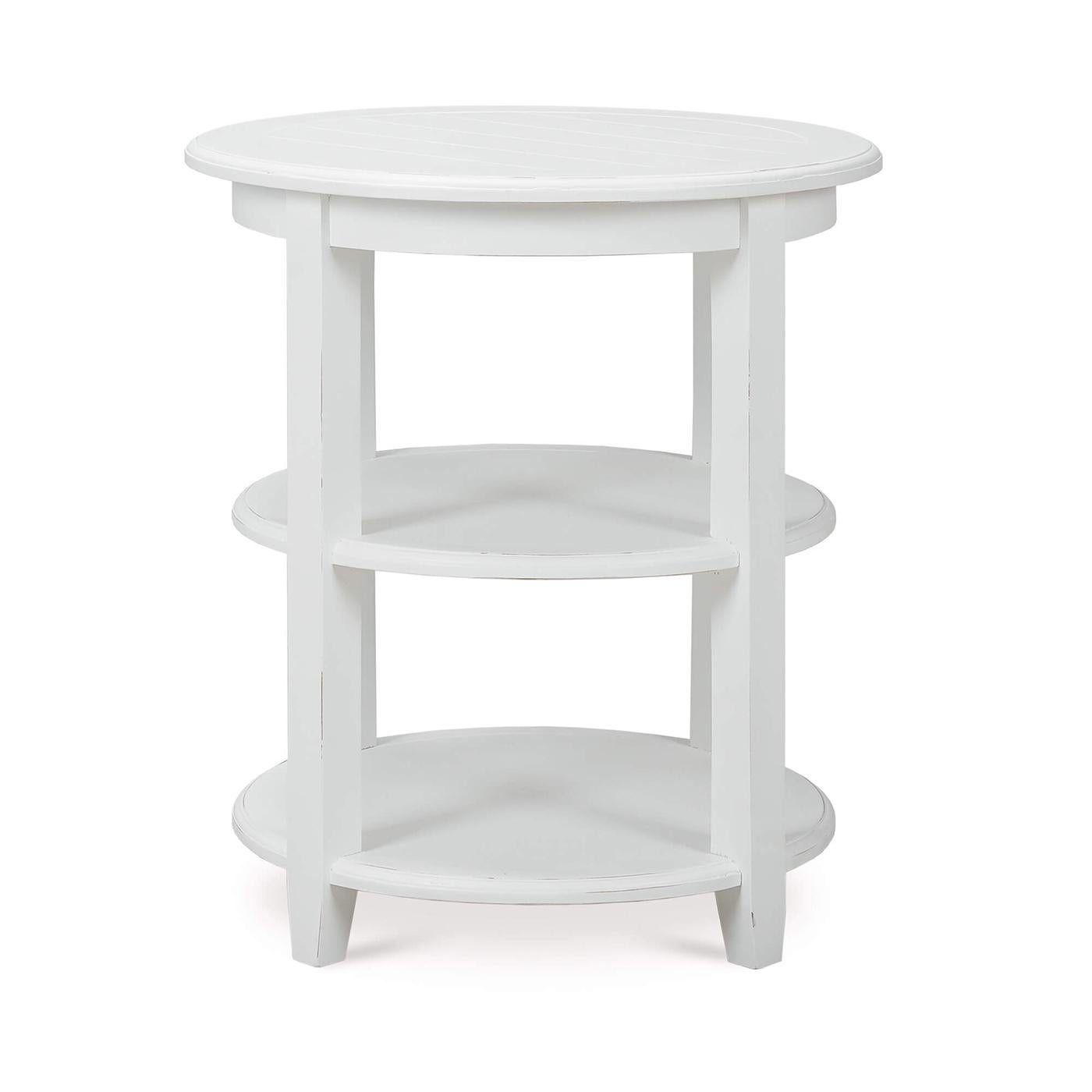 Rustique Paire de tables d'appoint rondes rustiques peintes en blanc en vente