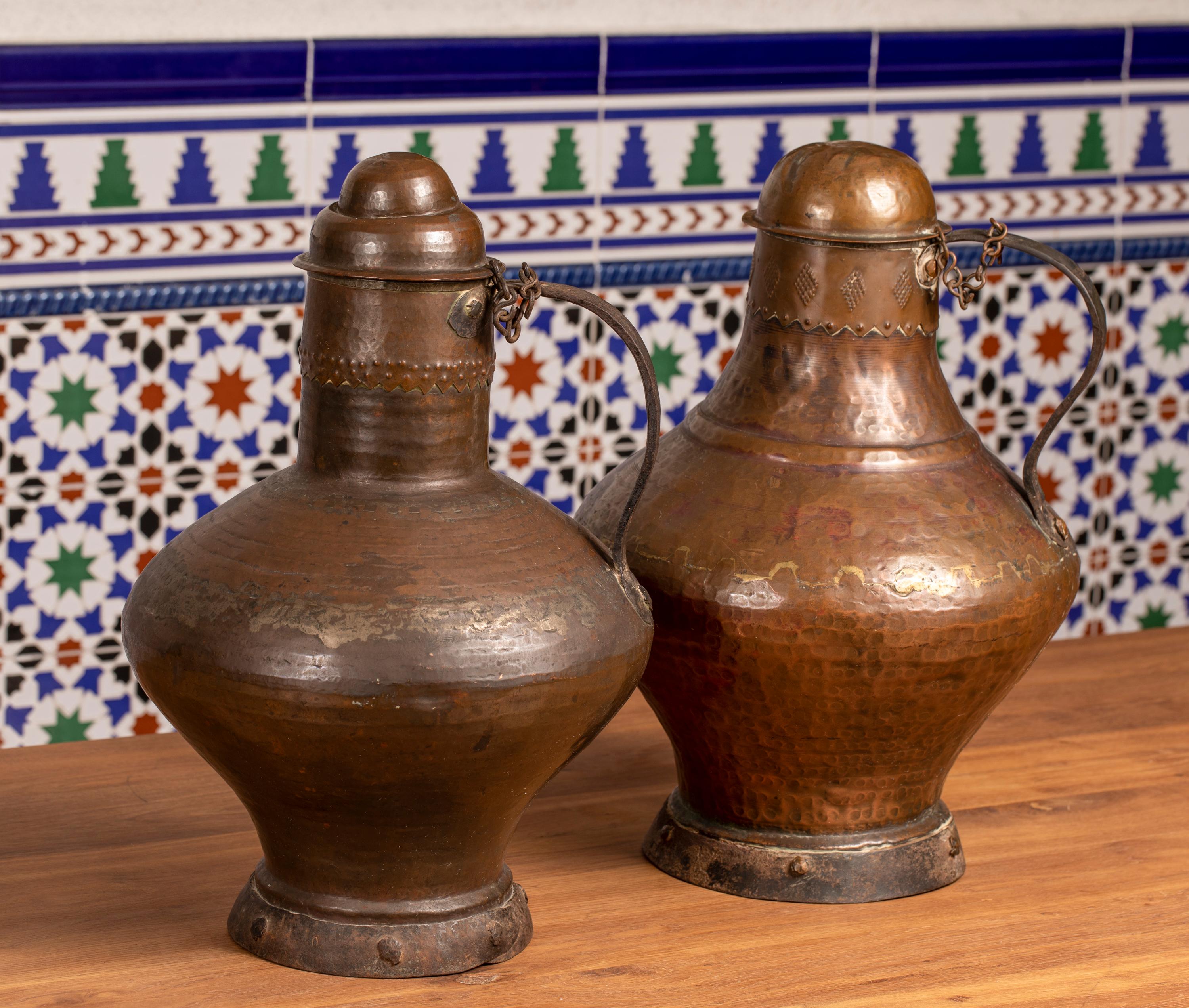 Pair of Rustic Spanish Arab Style Copper Water / Milk Jugs with Domed Lids For Sale 5