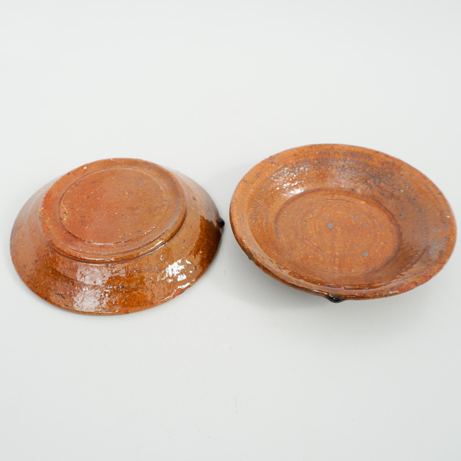 Rustikale traditionelle Keramik-Teekanne, um 1950, Paar (Moderne der Mitte des Jahrhunderts) im Angebot