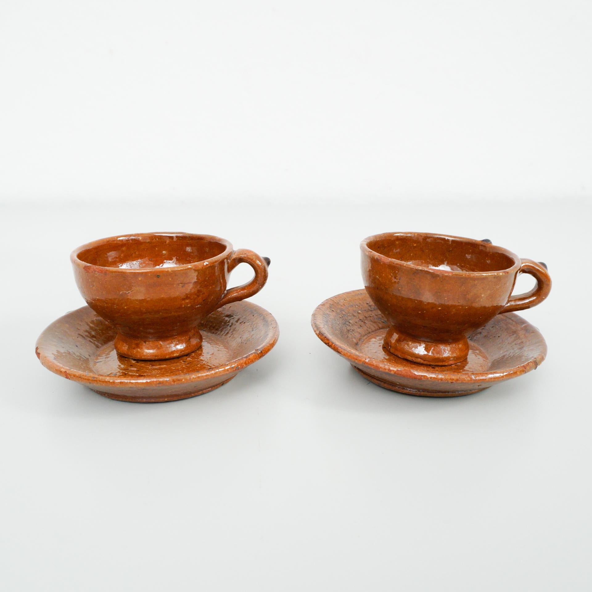 Rustikale traditionelle Keramik-Teekanne, um 1950, Paar (Französisch) im Angebot