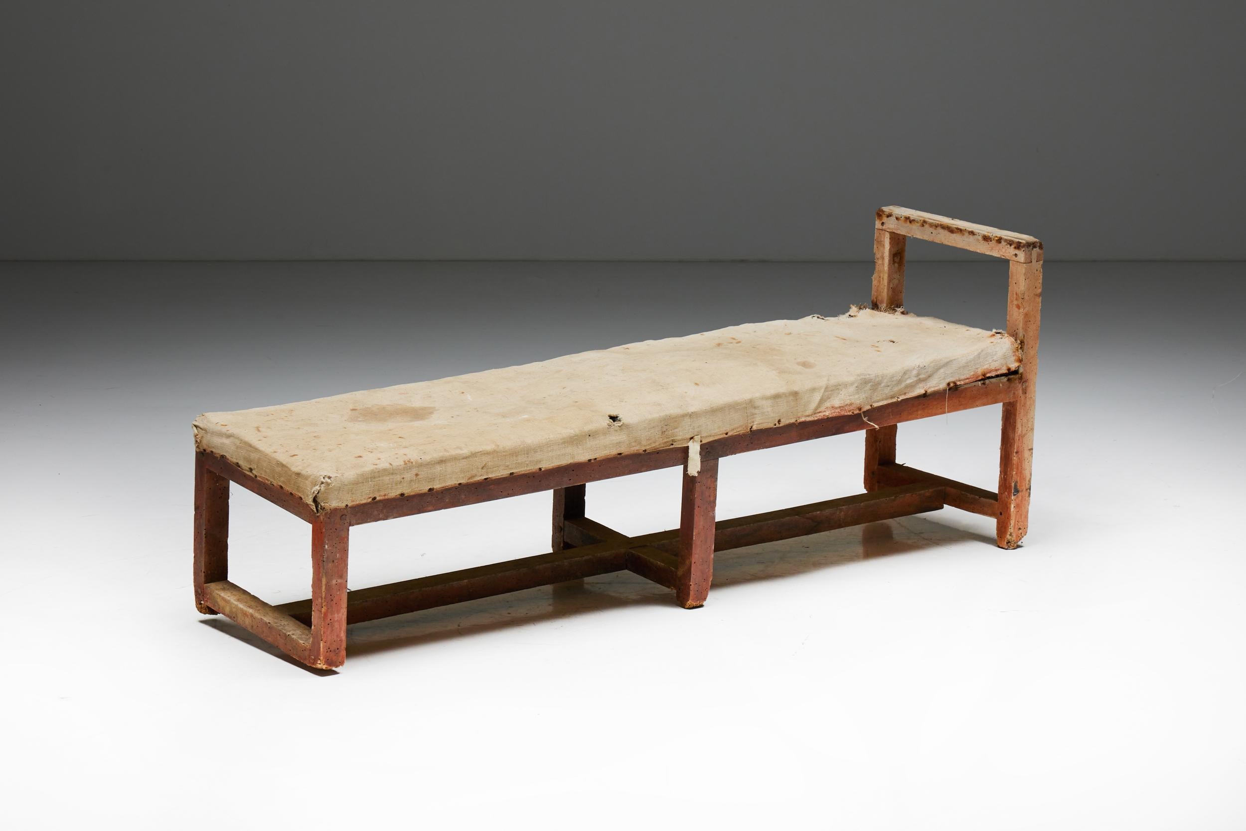 Pair of Rustic Travail Populaire Benches, France, 19th Century In Fair Condition For Sale In Antwerp, BE