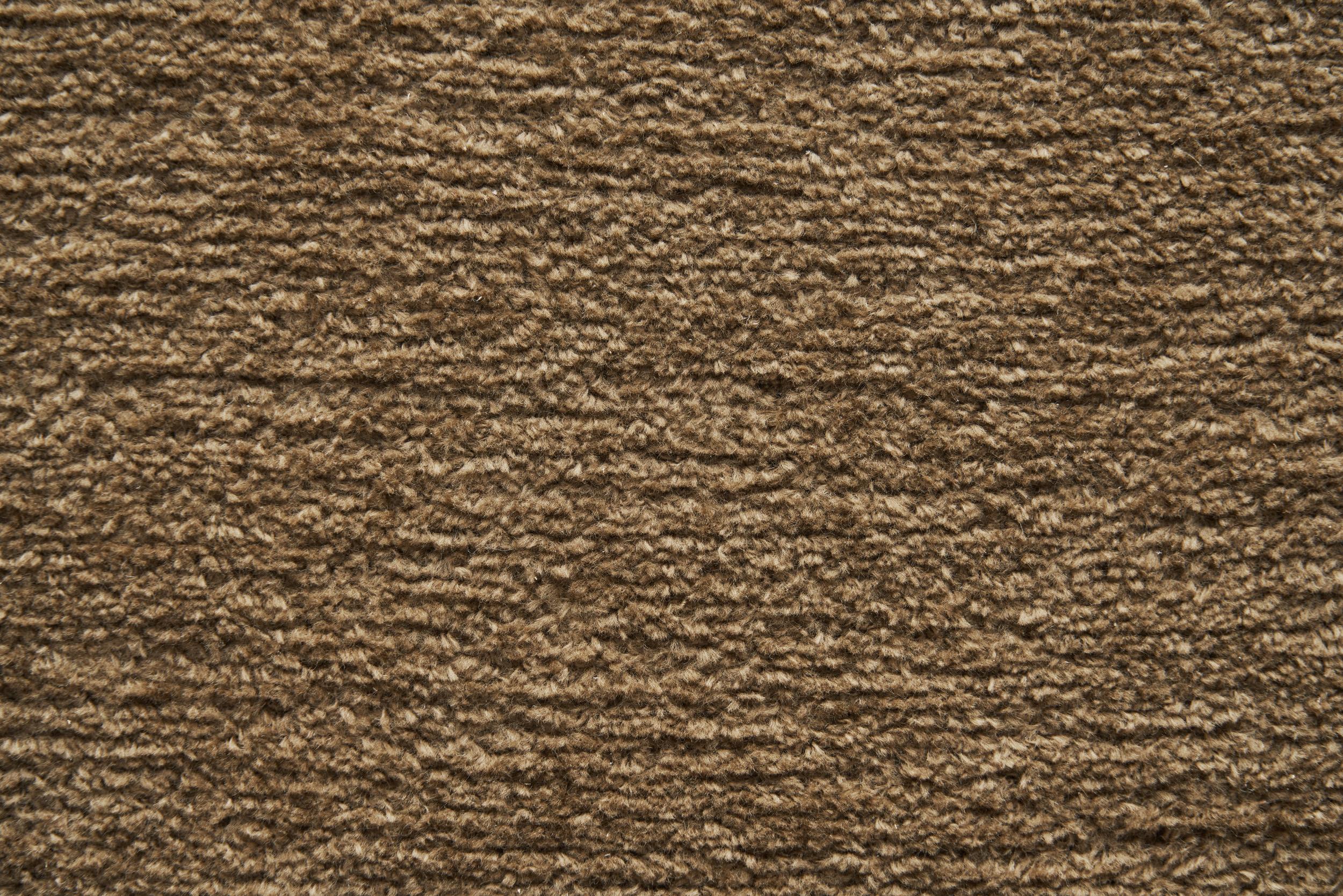 Coppia di poltrone rustiche in legno con elementi in metallo, Europa, metà del XX secolo in vendita 3