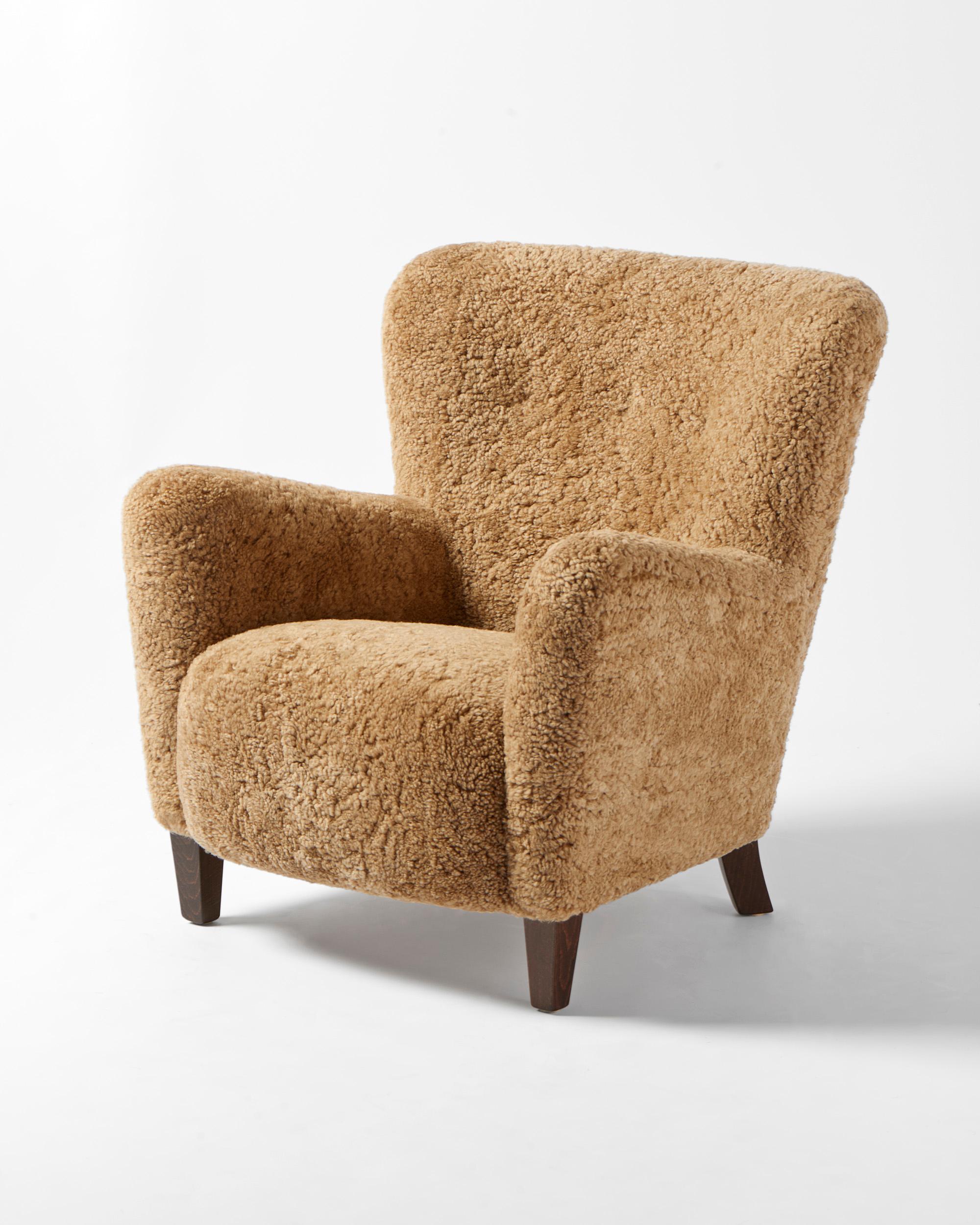 Paar Ryo-Loungesessel aus Schafsleder von Dagmar (Britisch) im Angebot