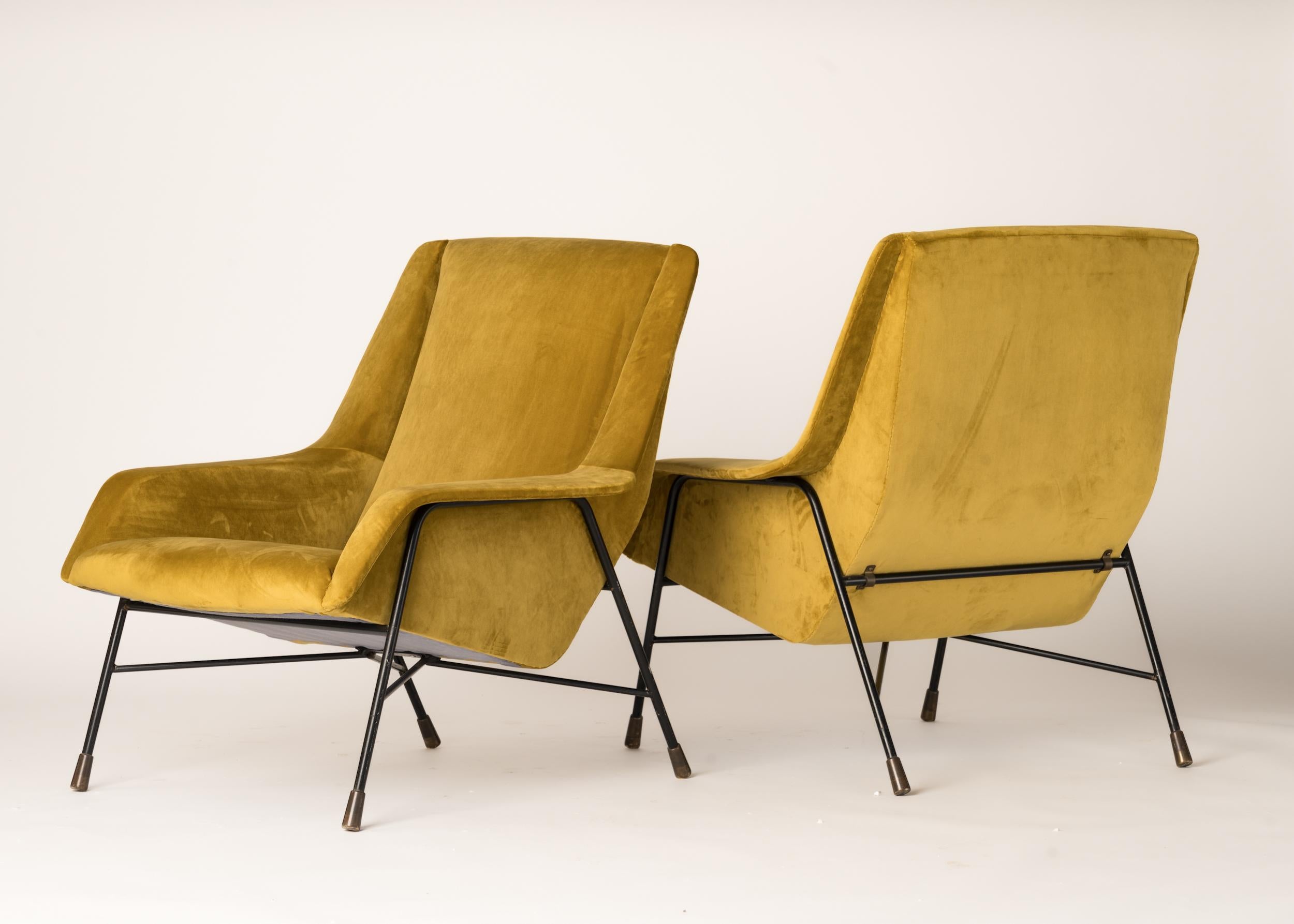 Pair of S12 Armchairs by Alfred Hendrickx for Belform, Belgium, 1958 In Good Condition For Sale In New York, NY