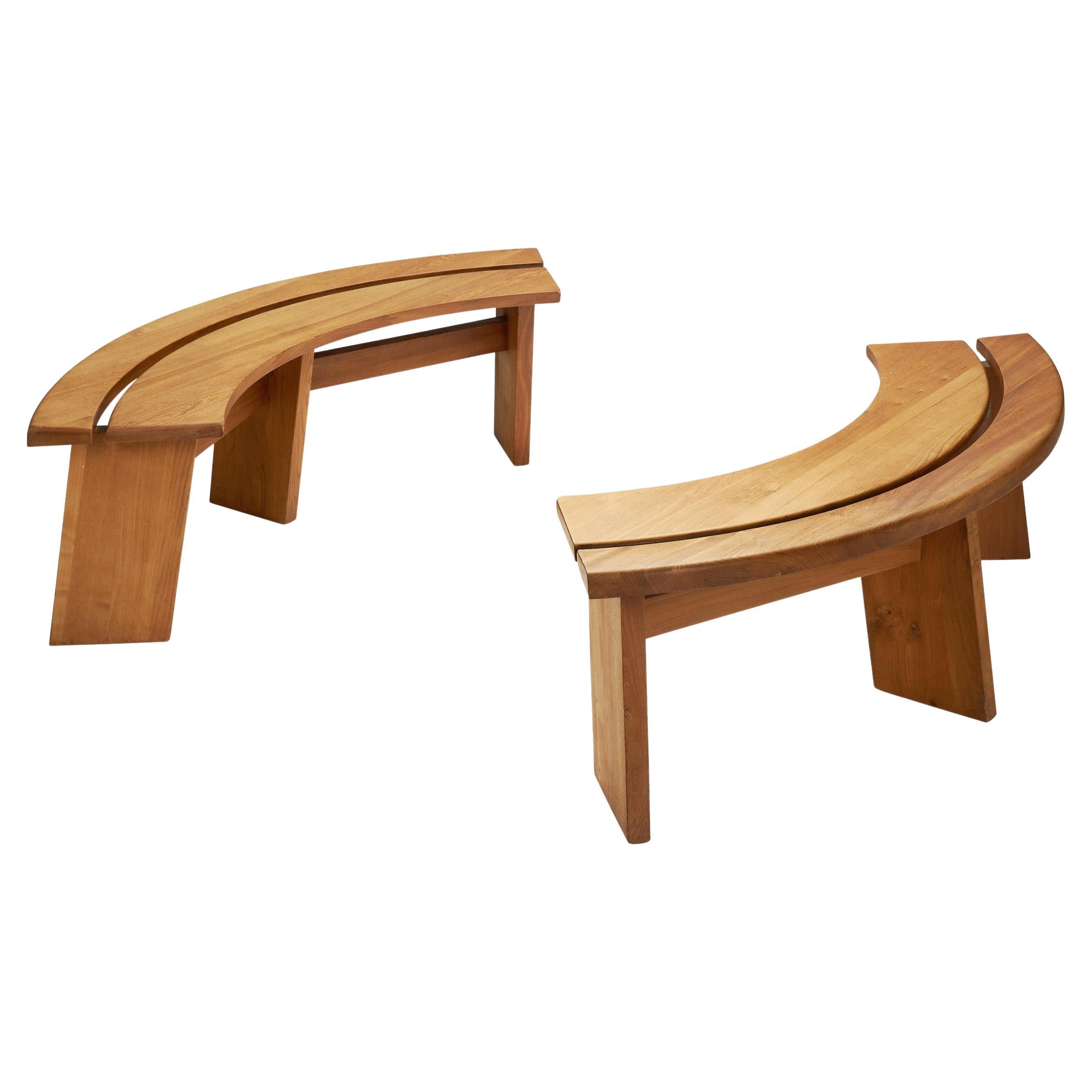 Paire de bancs S38A en orme massif de Pierre Chapo, France, années 1970