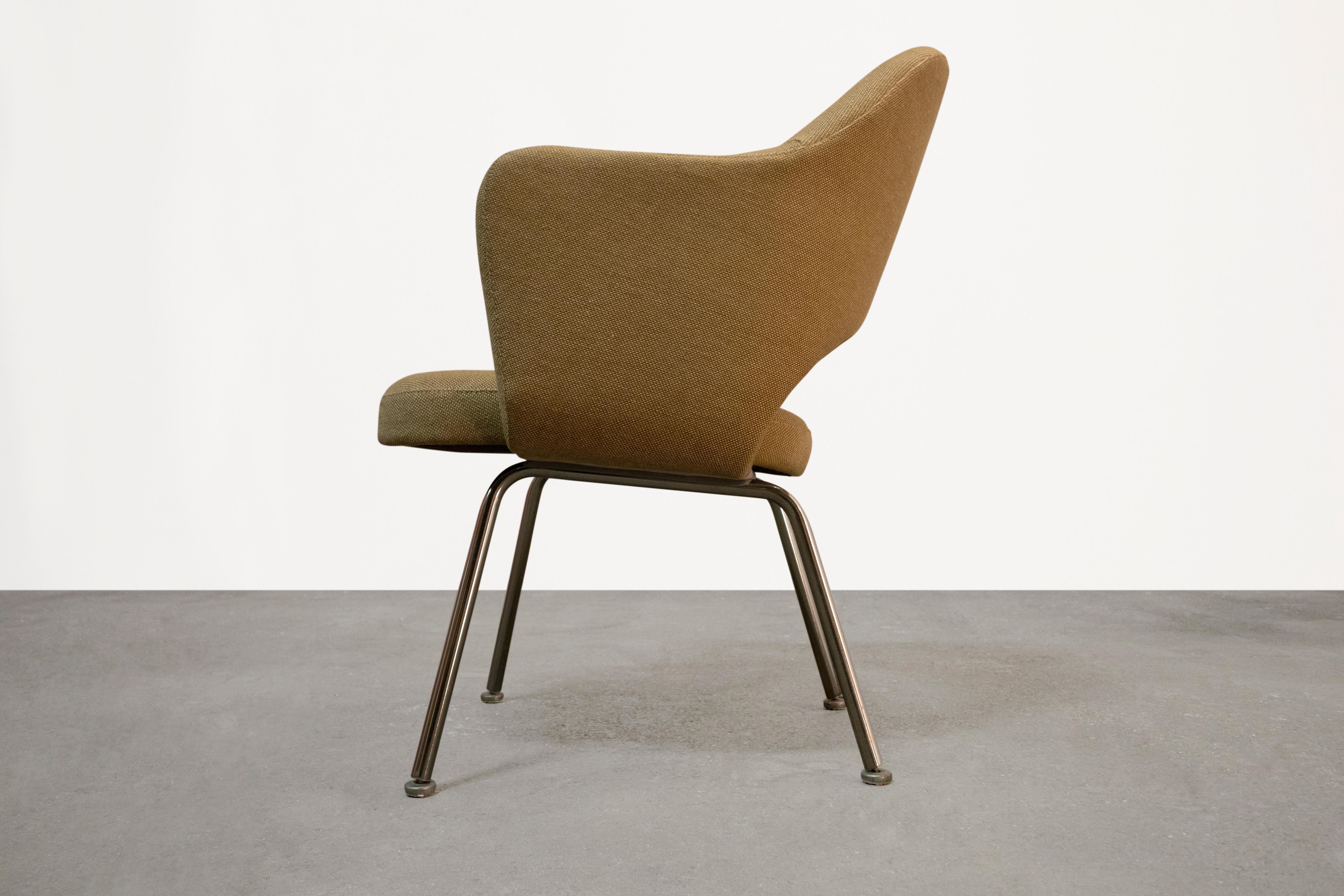 Paire de fauteuils de direction Saarinen  Knoll  Modernes du milieu du siècle en vente 3