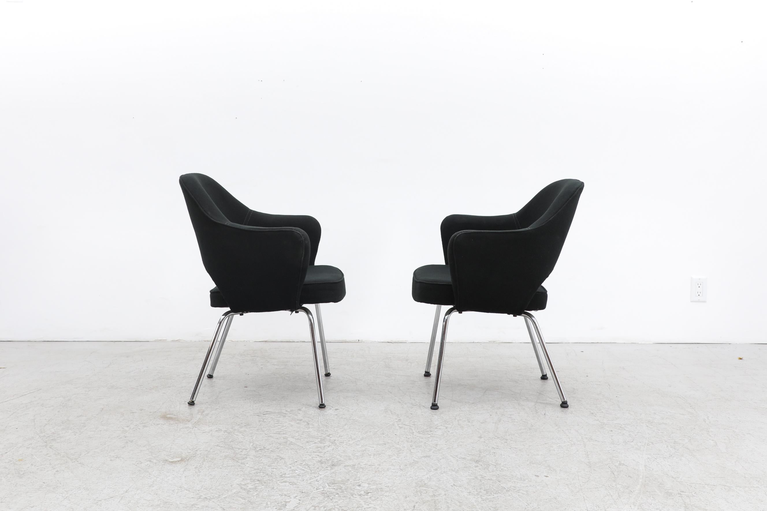 Pair of Saarinen Executive Armchairs In Good Condition In Los Angeles, CA
