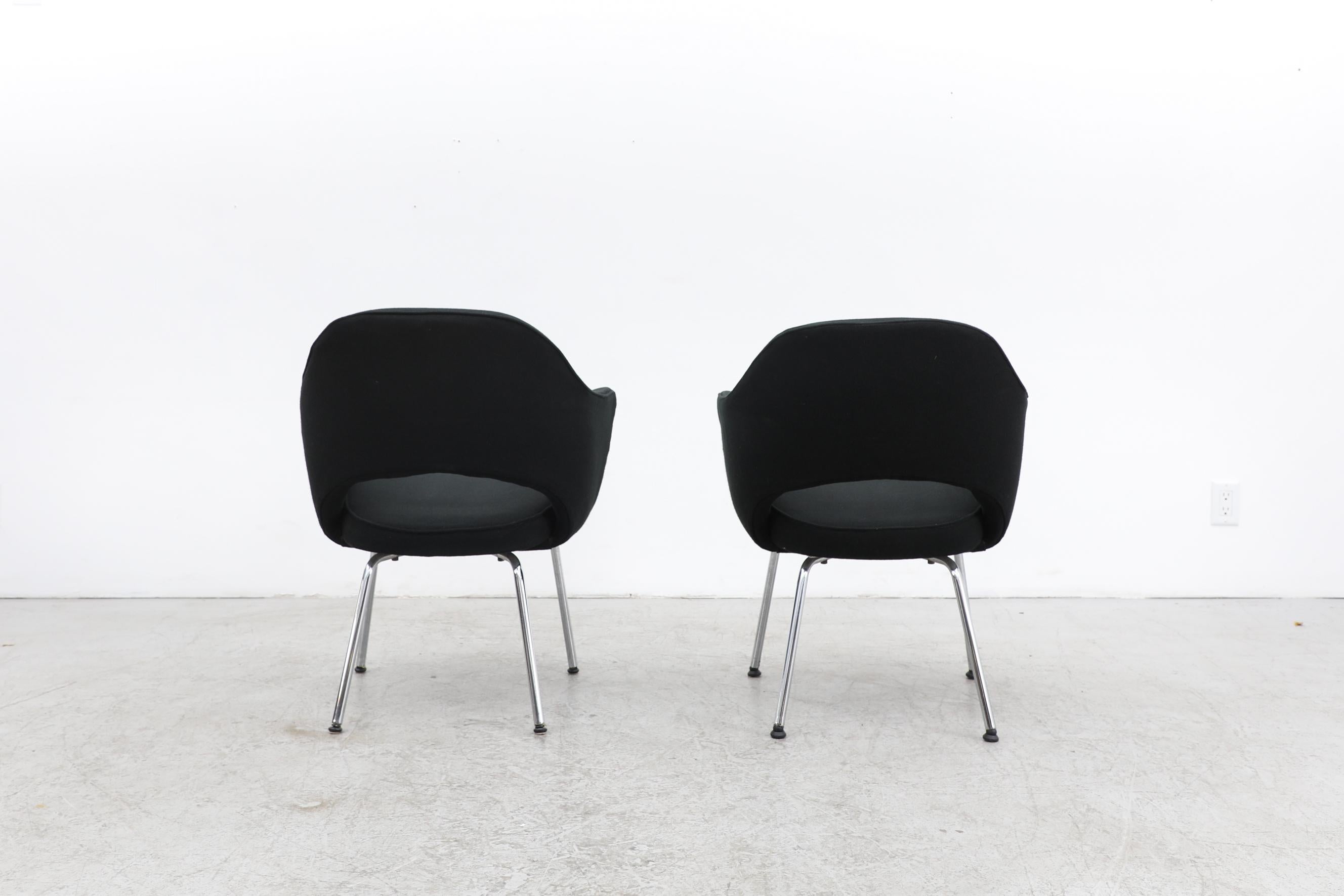 Pair of Saarinen Executive Armchairs 1