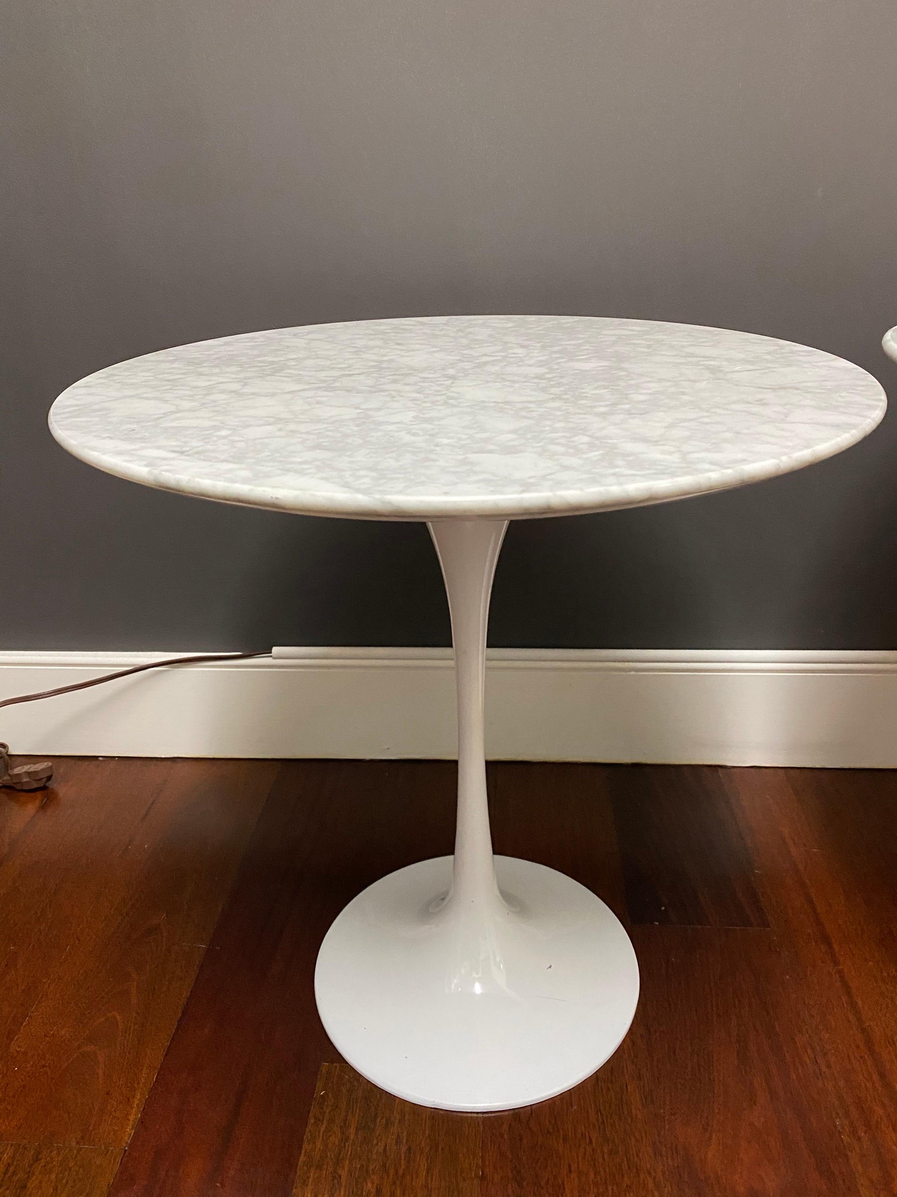 Mid-Century Modern Pair of Saarinen Style Tulip Side Tables