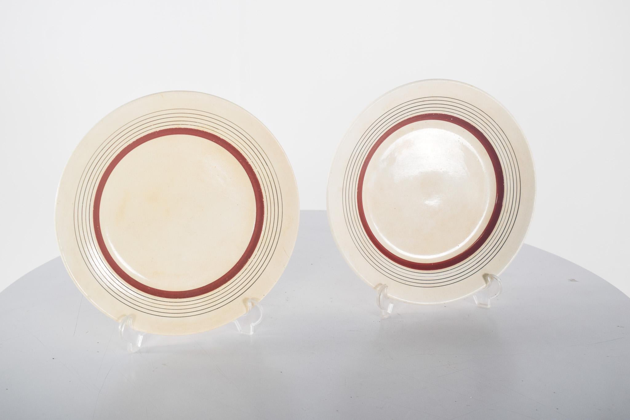 Mid-Century Modern Paire d'assiettes en faïence Sacavém, Portugal en vente