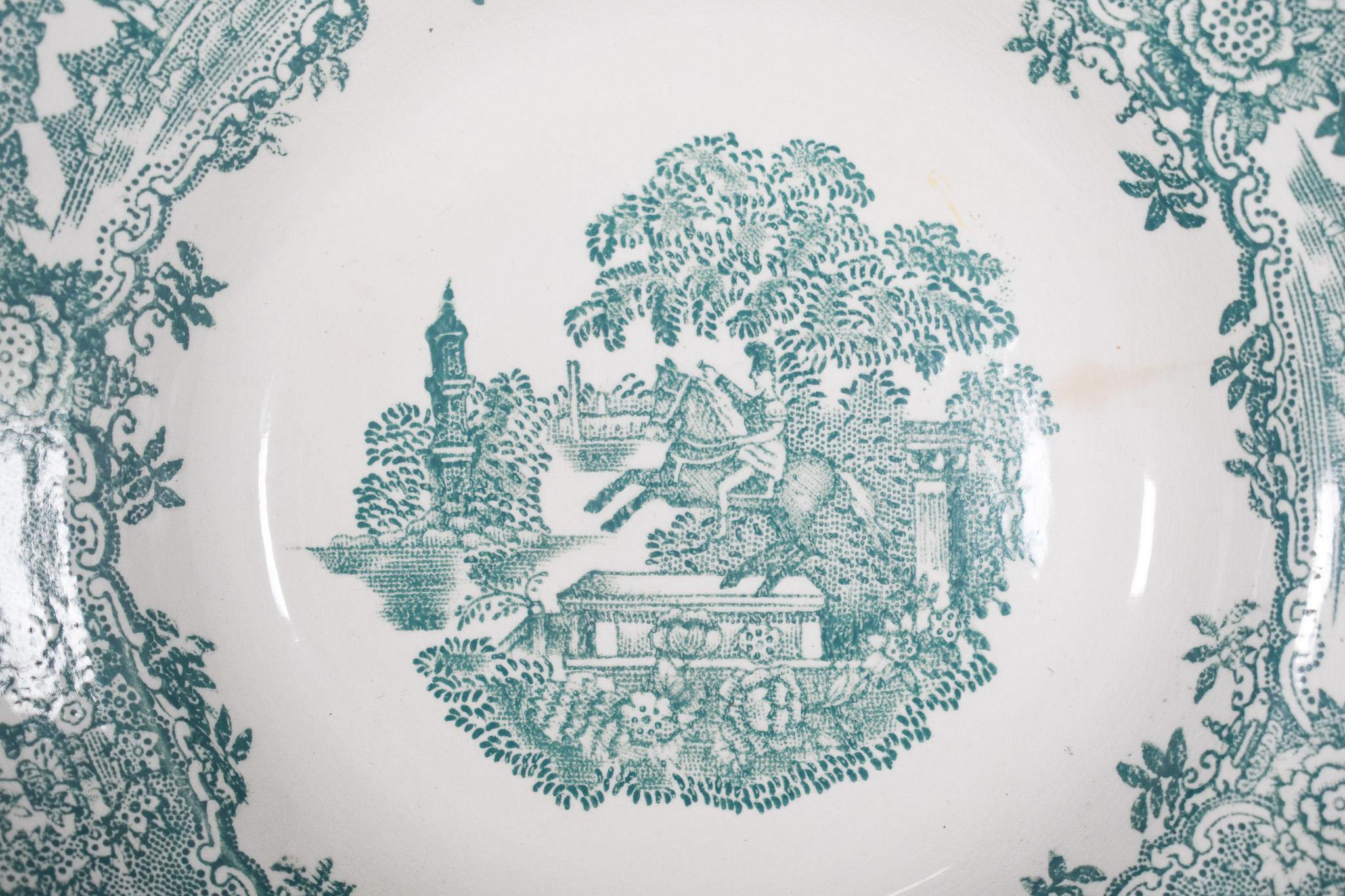 Paar Fayence-Teller aus Sacavém 'Statue, kleines Pferd', Portugal (Moderne der Mitte des Jahrhunderts) im Angebot