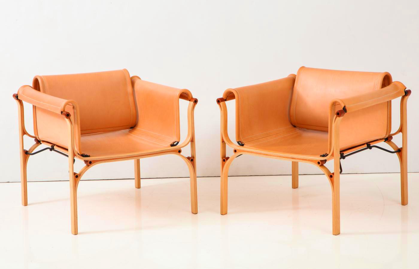 Pair of Saddle Stitched Leather Lounge Chairs, by Valdes In Excellent Condition In Miami, FL