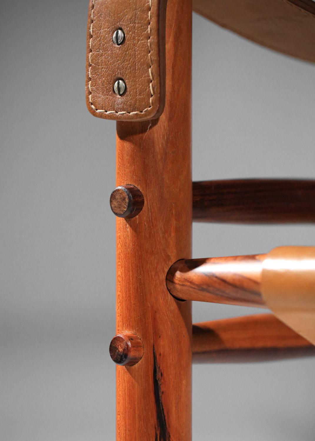 Ein Paar Safari-Sessel von Arne Norell aus patiniertem Leder und Massivholz (Schwedisch)