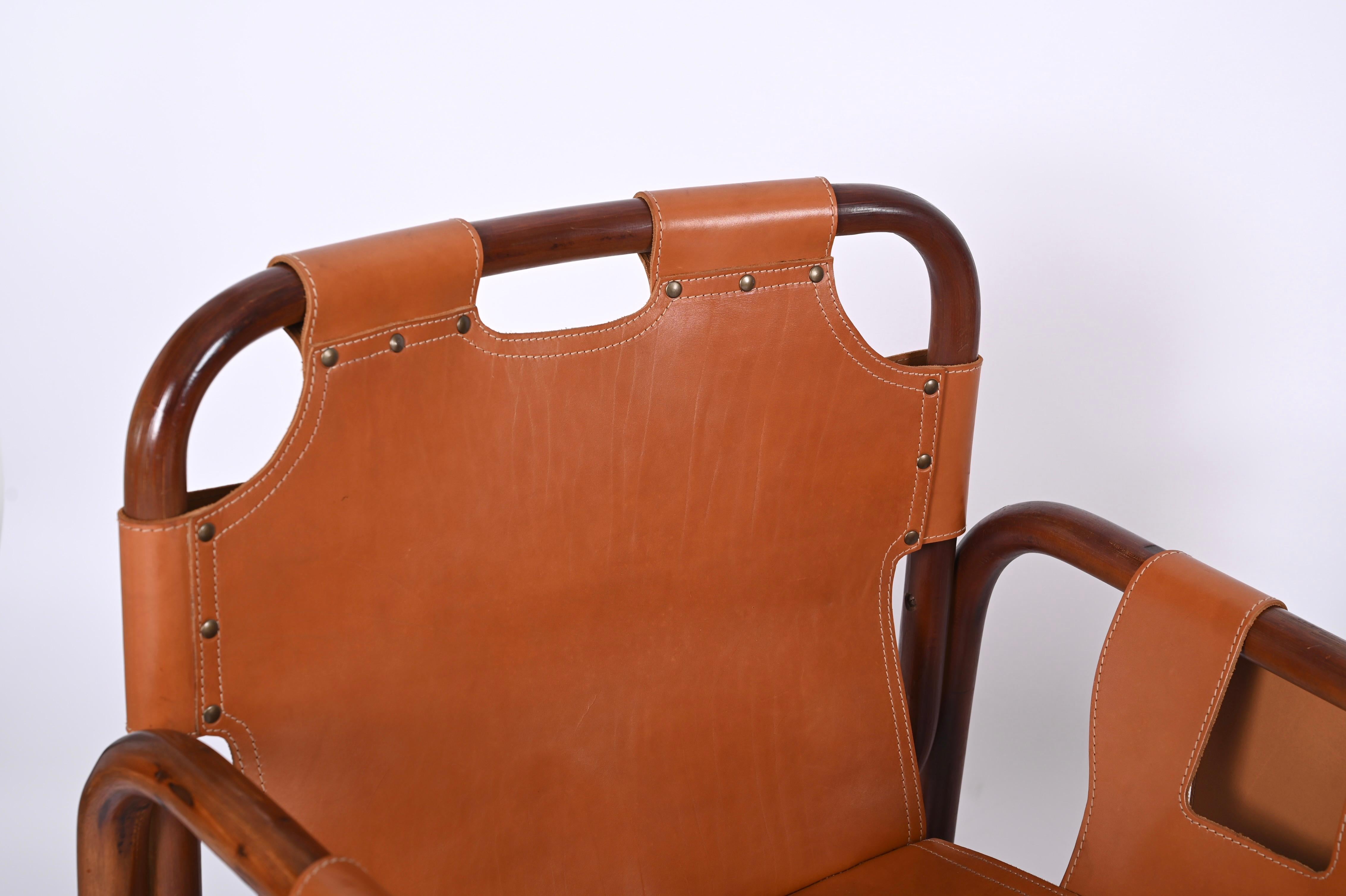 Fait main Paire de fauteuils Safari en rotin et cuir de Tito Agnoli, Italie, années 1960 en vente