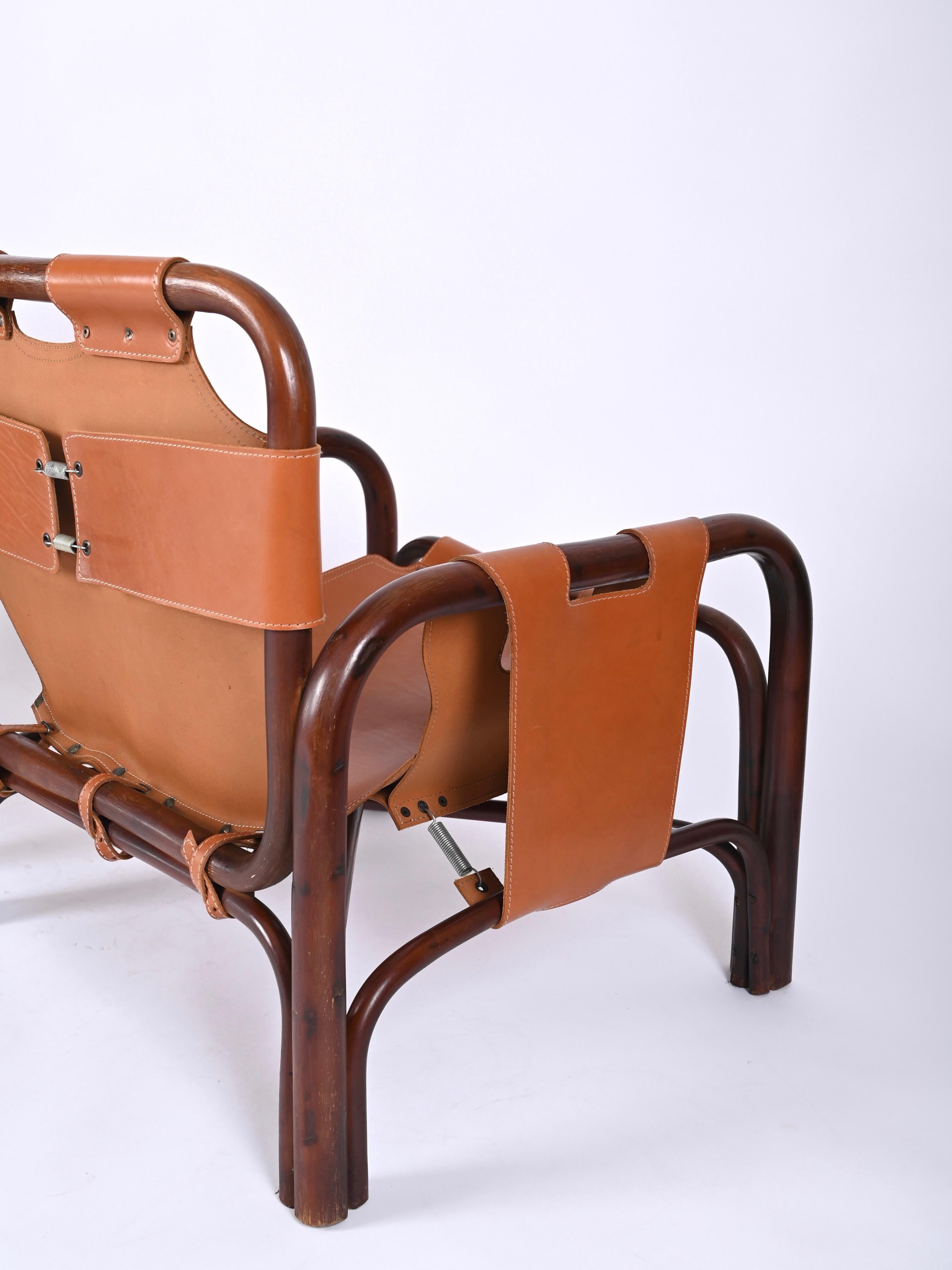 20ième siècle Paire de fauteuils Safari en rotin et cuir de Tito Agnoli, Italie, années 1960 en vente