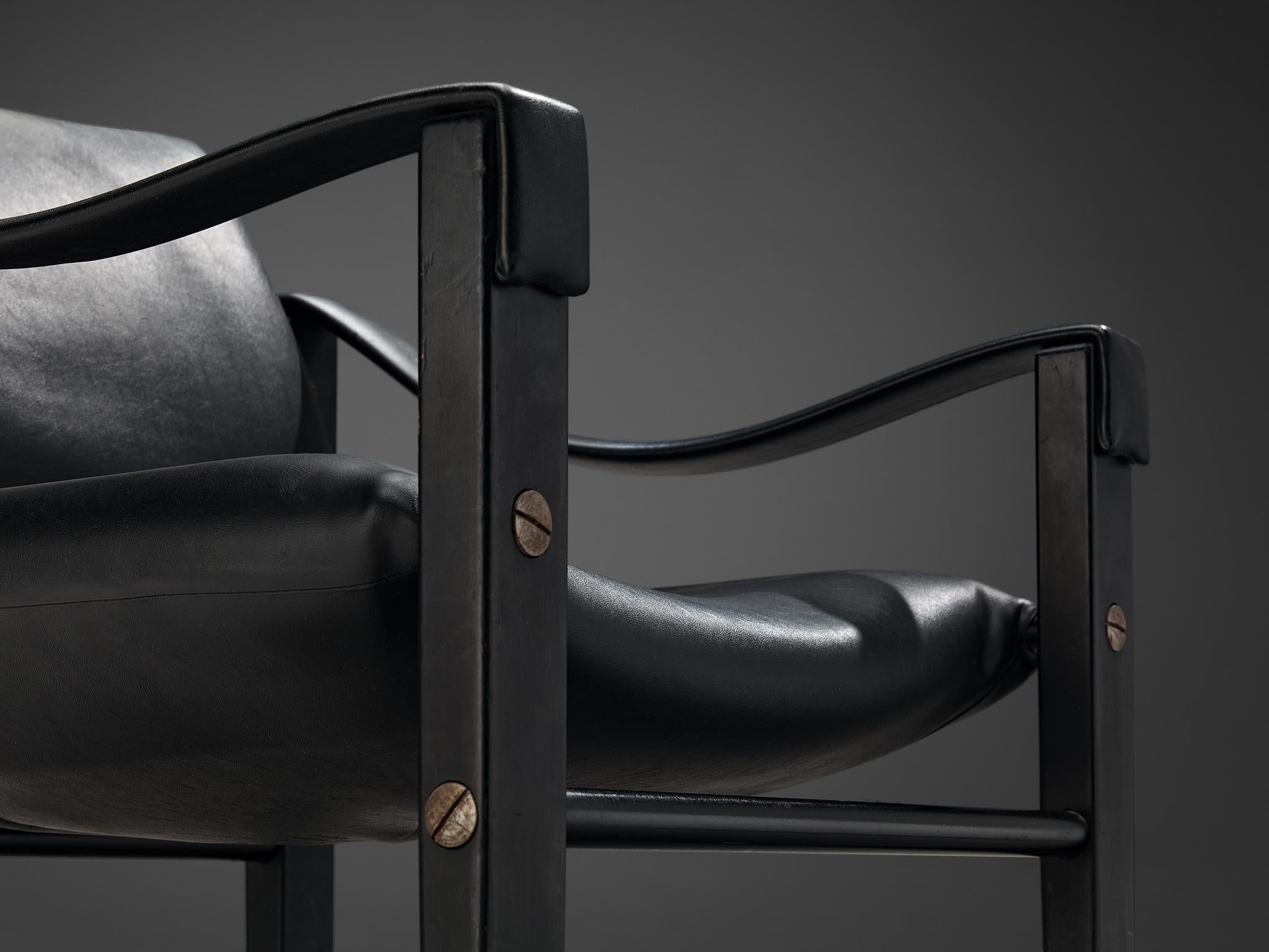 Mid-Century Modern Pair of 'Safari' Lounge Chairs in Black Vinyl