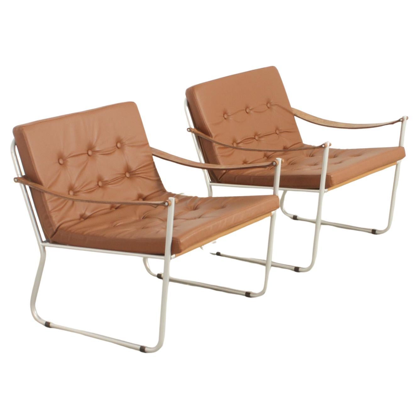 Paire de fauteuils de style safari avec accoudoirs à sangles en cuir, années 1960 en vente