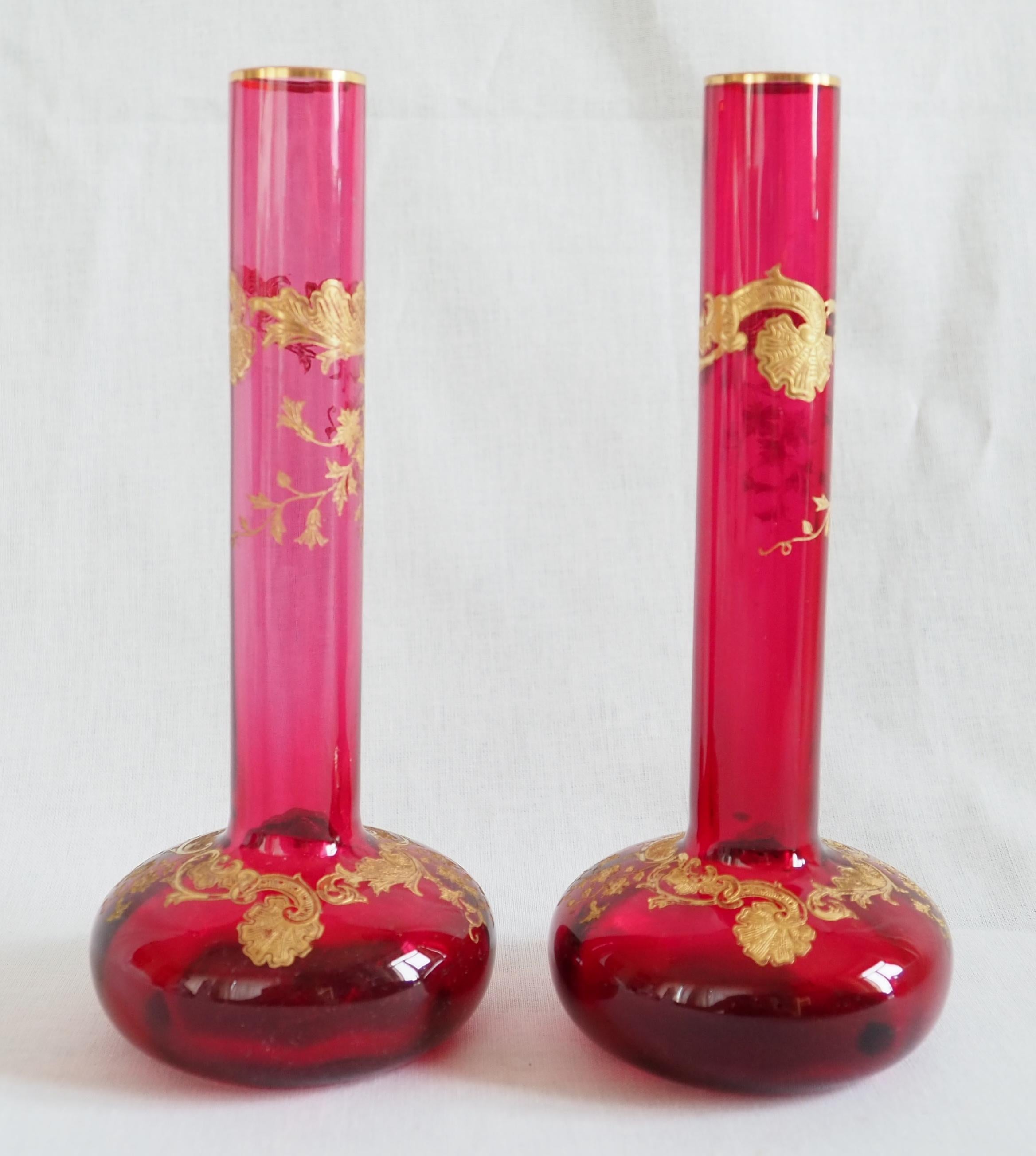 Louis XV Pair of Saint Louis crystal vases, Massenet gold model For Sale