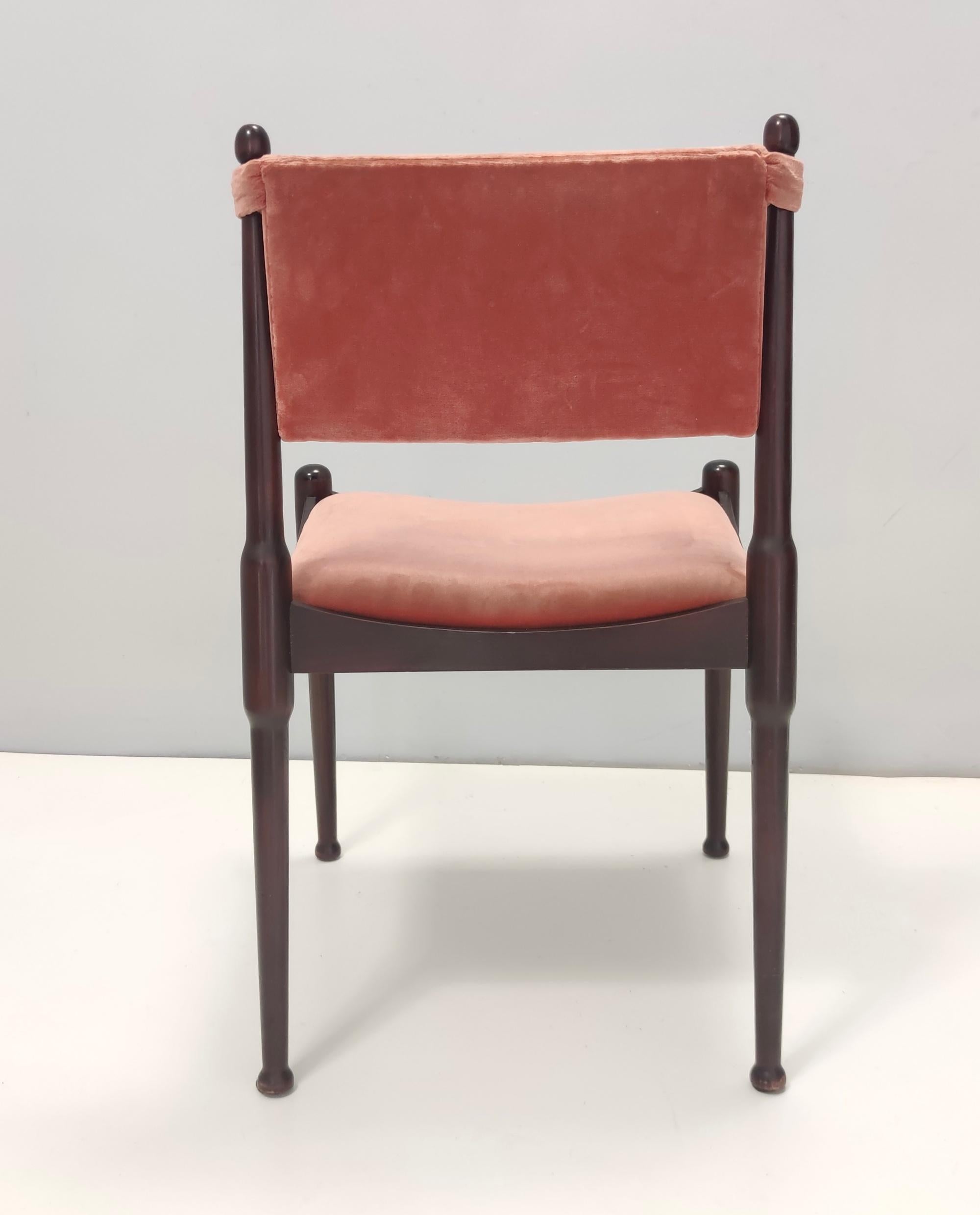 Pair of Salmon Pink Velvet Side Chairs Ascribable to Silvio Coppola, Italy 5