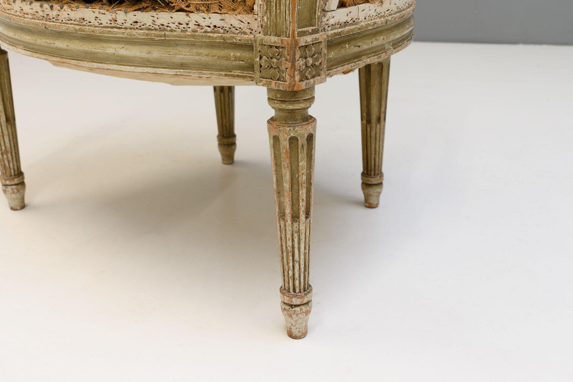Noyer Paire de fauteuils de salon en vente