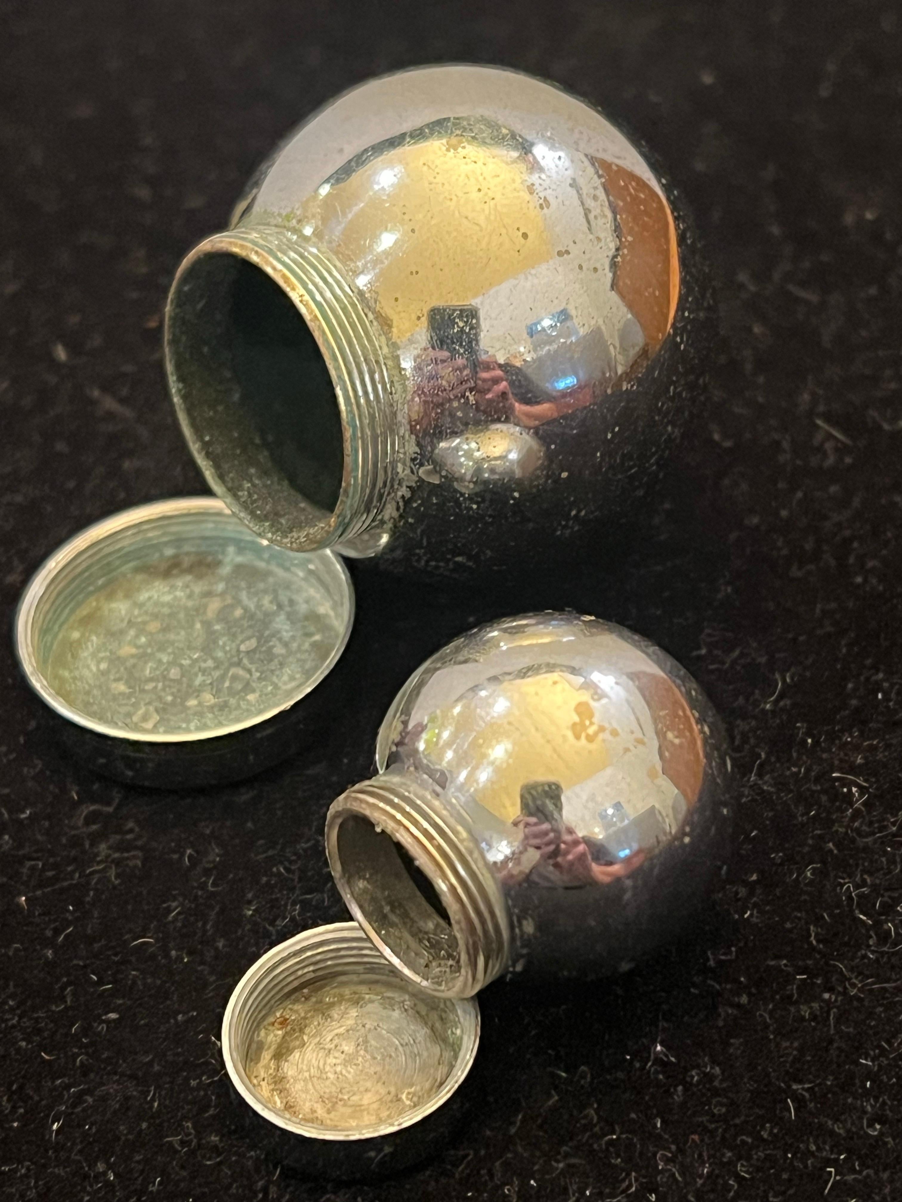 Americano Coppia di Shakers per sale e pepe disegnati da Russel Wright per Chase Art Deco in vendita