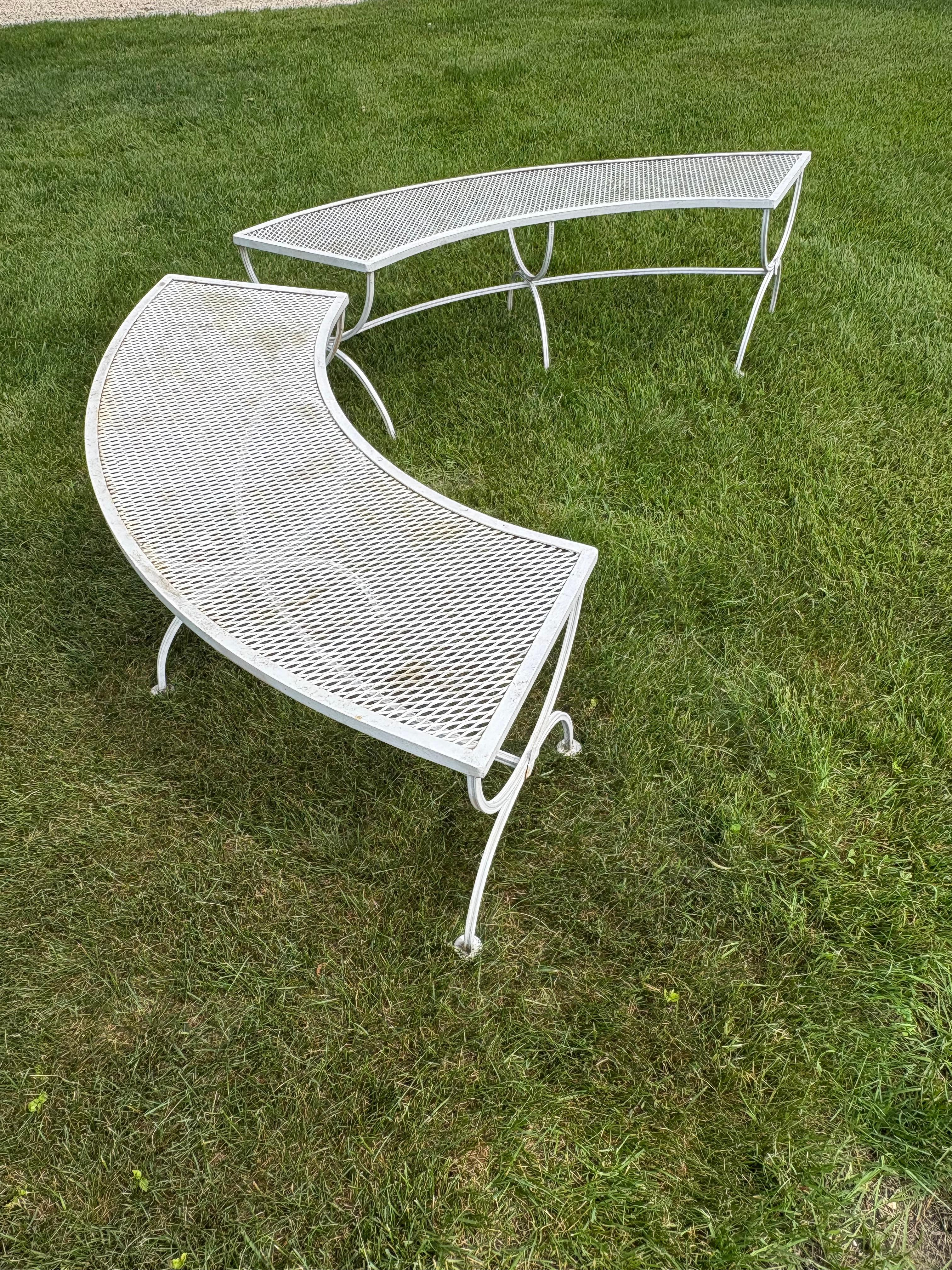 Coppia di panchine da giardino per esterni in ferro battuto e rete di Salterini in vendita 11