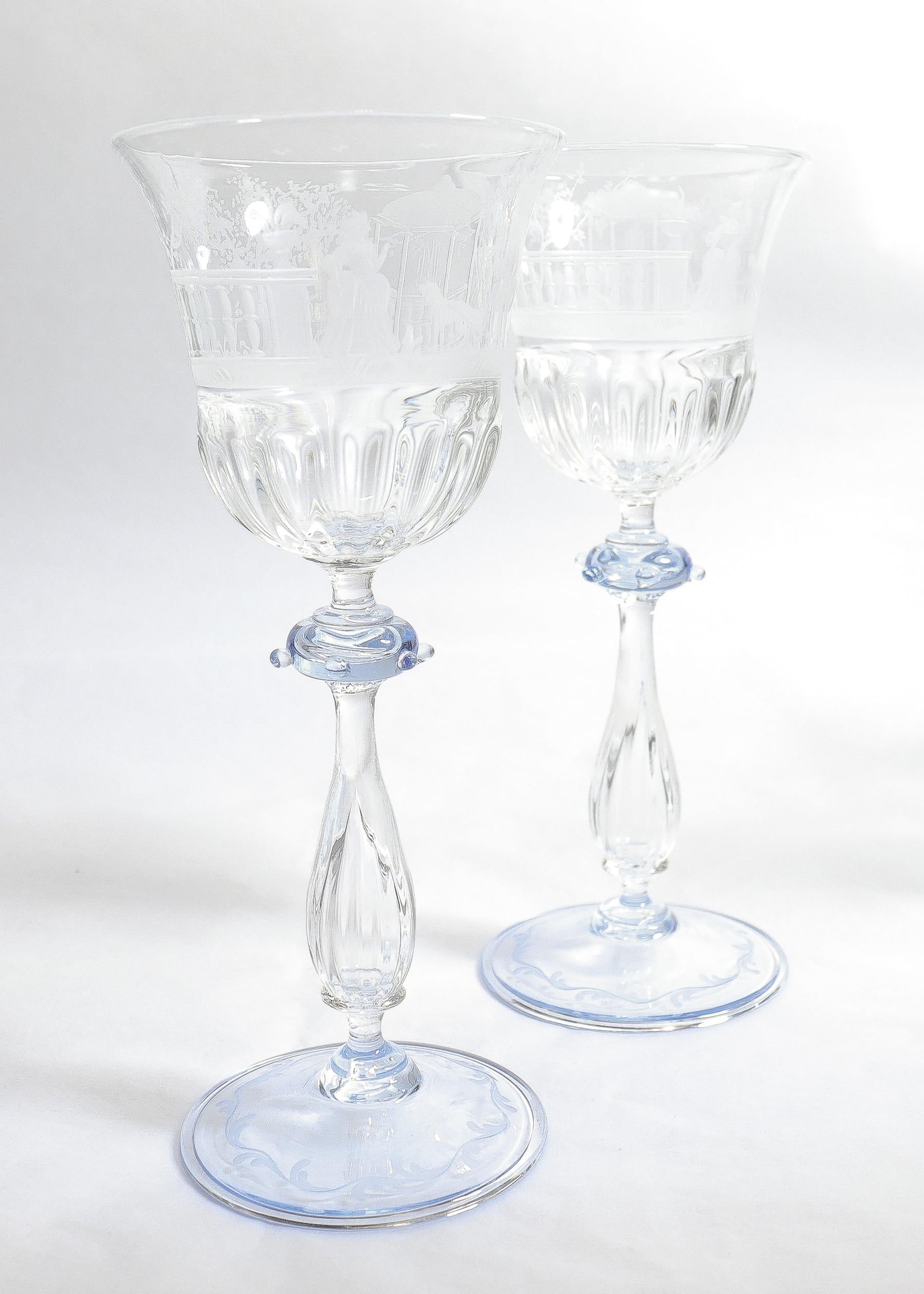 Paar Salviati gravierte venezianische / Murano Glas Weinpokale oder Stiele im Zustand „Gut“ im Angebot in Philadelphia, PA