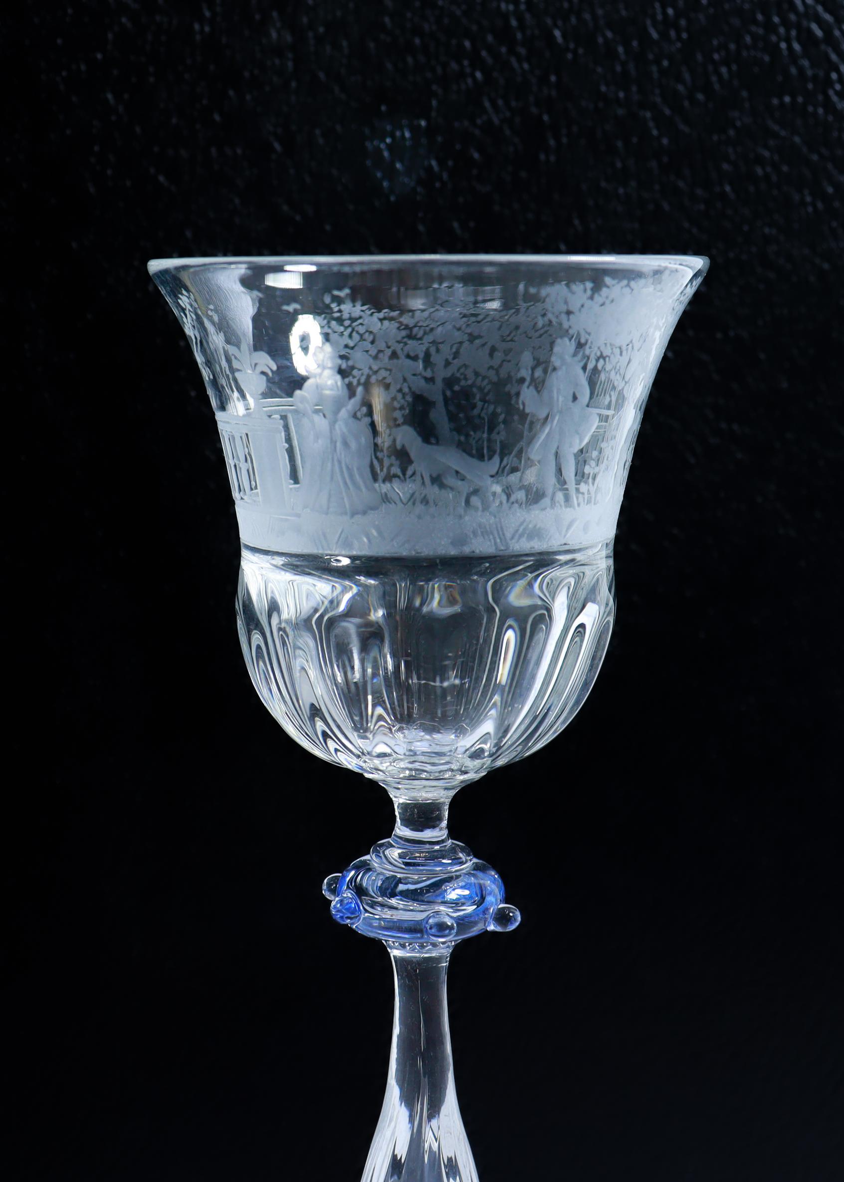 Paar Salviati gravierte venezianische / Murano Glas Weinpokale oder Stiele im Angebot 1