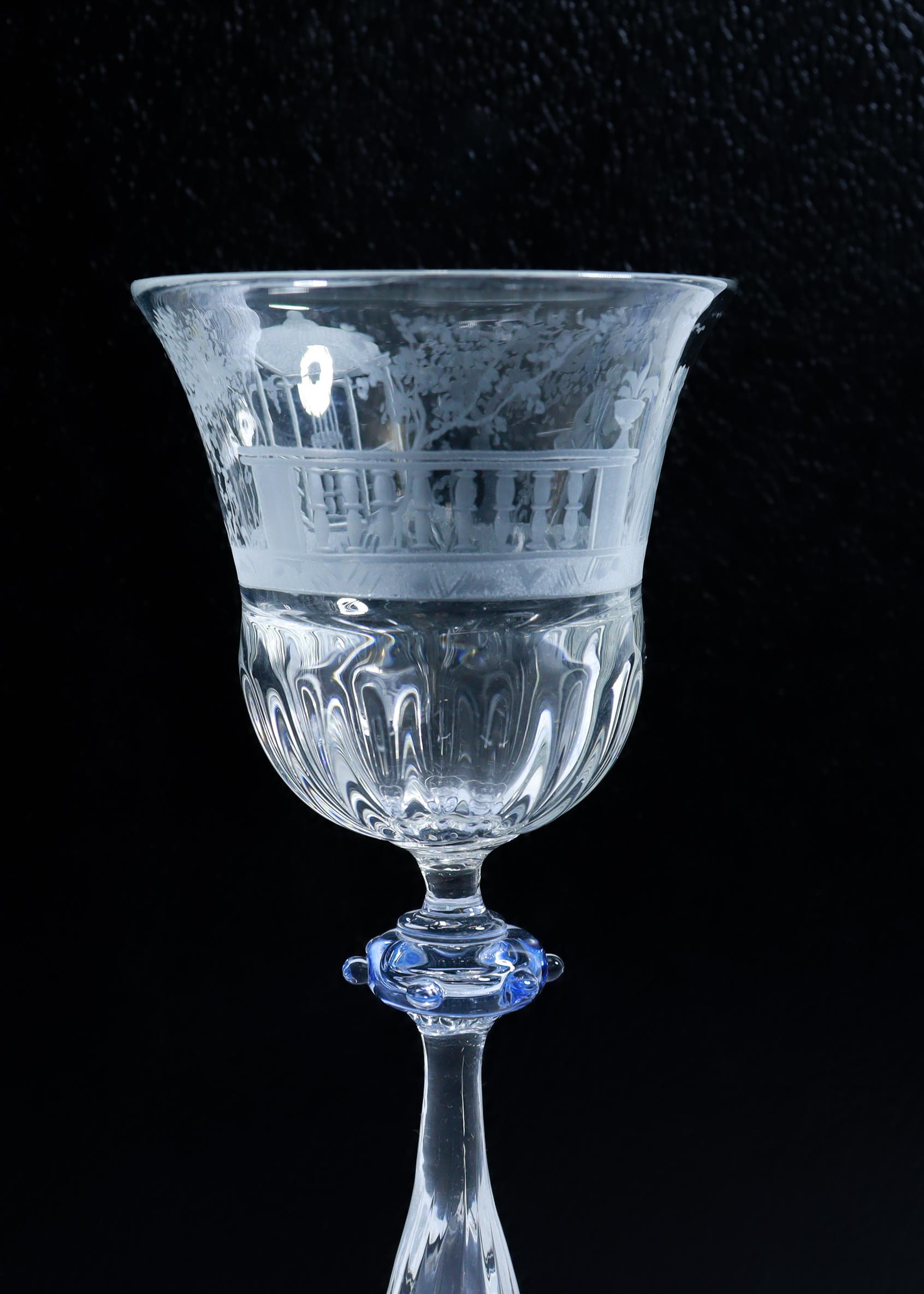 Paar Salviati gravierte venezianische / Murano Glas Weinpokale oder Stiele im Angebot 4