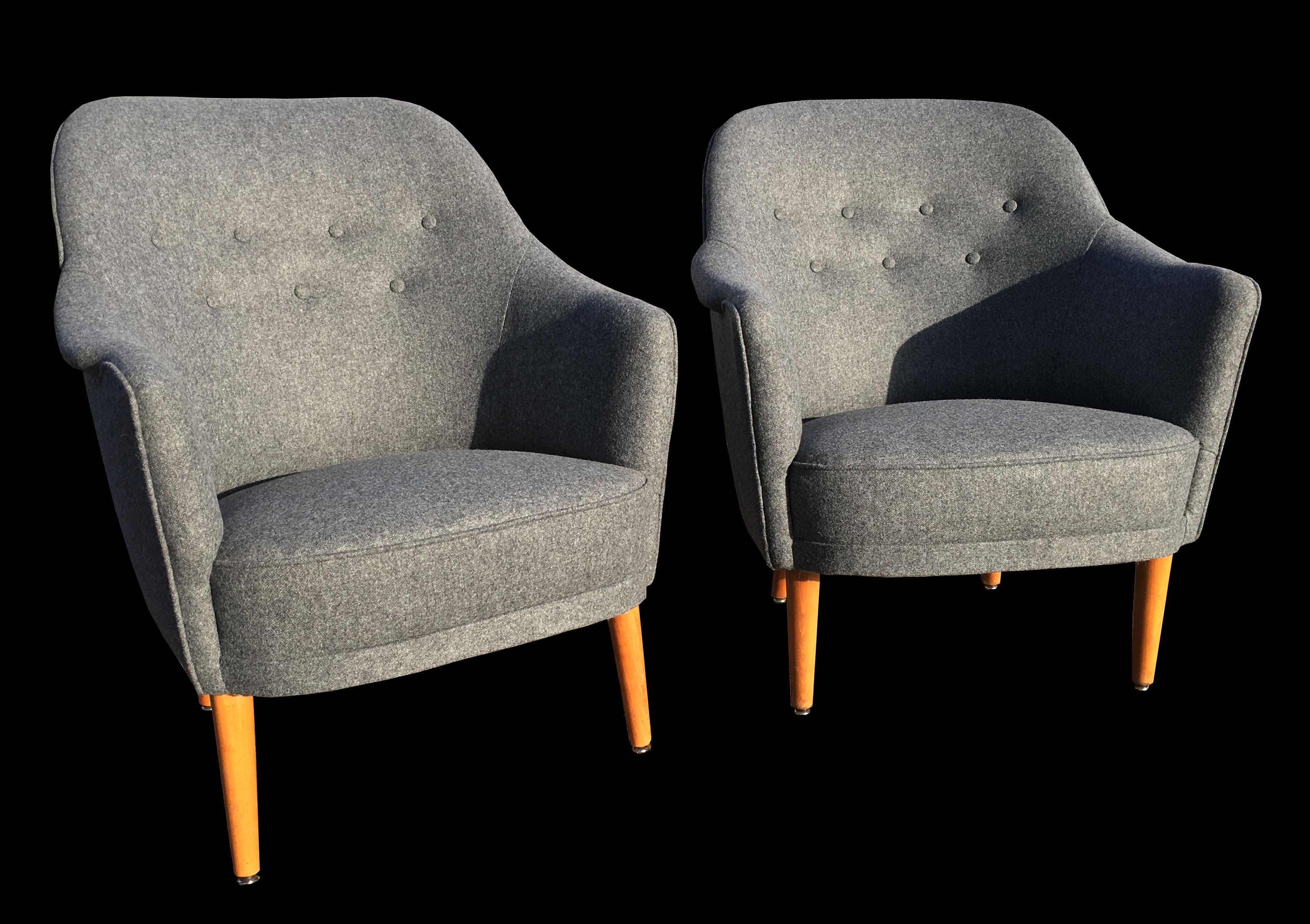 An immaculate fully restored pair of Samas arm/Lounge chairs, completely reupholstered in quality grey woolen fabric. but keeping the original springs, hence super comfortable as well as super cool!
This pair of chairs are a match for the two and
