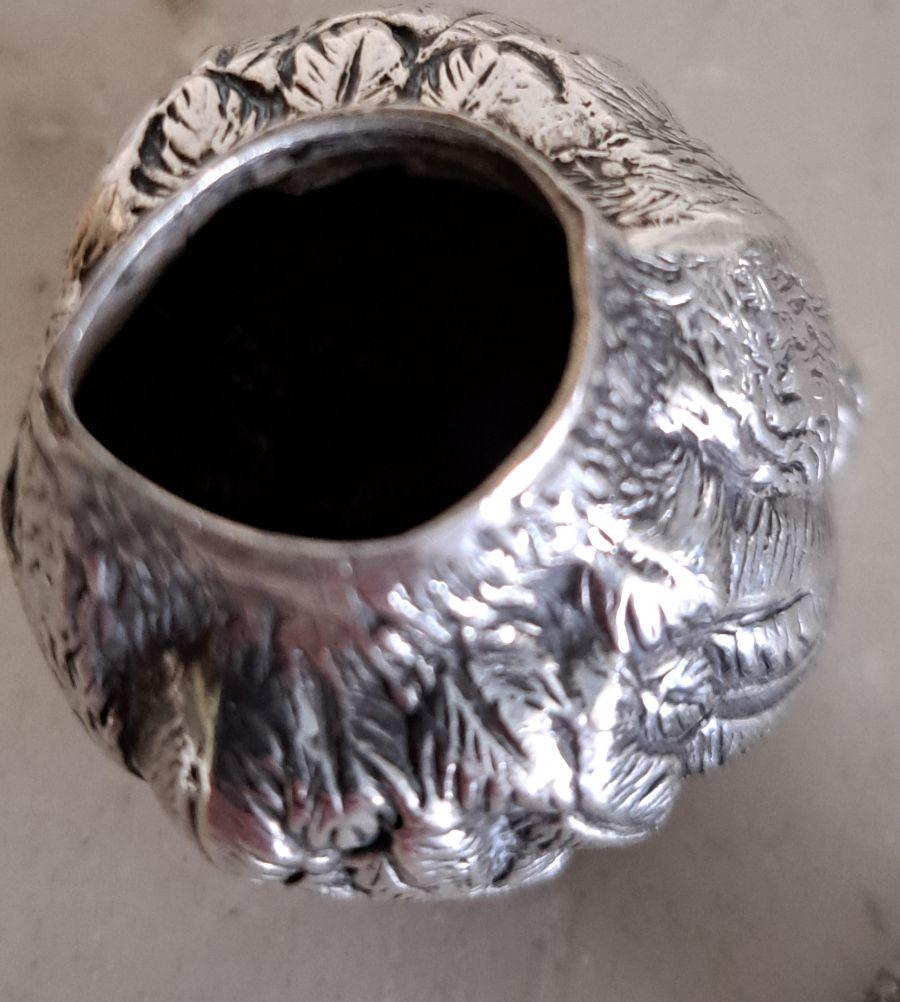 pair of Sampson Mordan silver salt and pepper modelled as chicks RD461360 For Sale 4